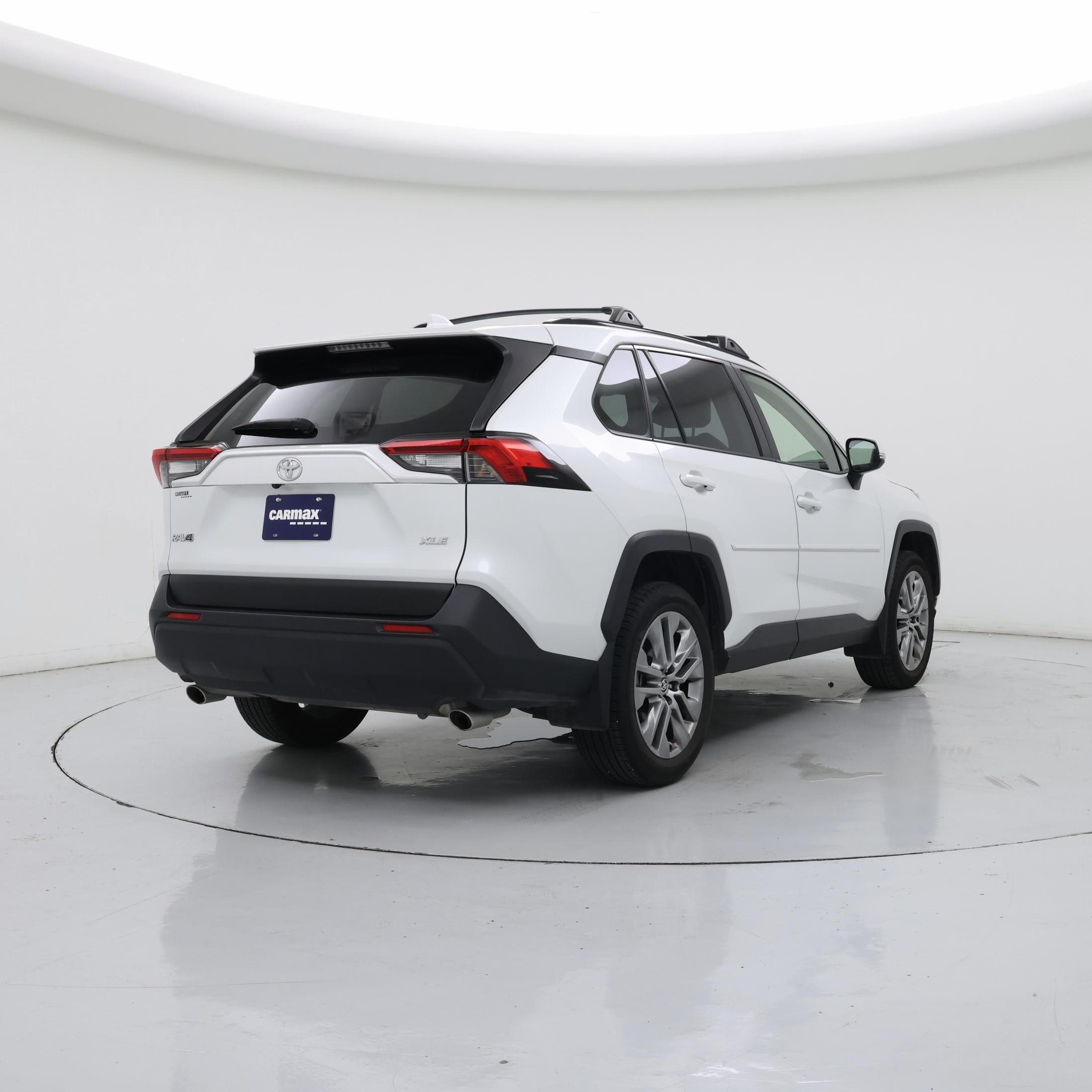Thumbnail: 2023 Toyota RAV4 - 8