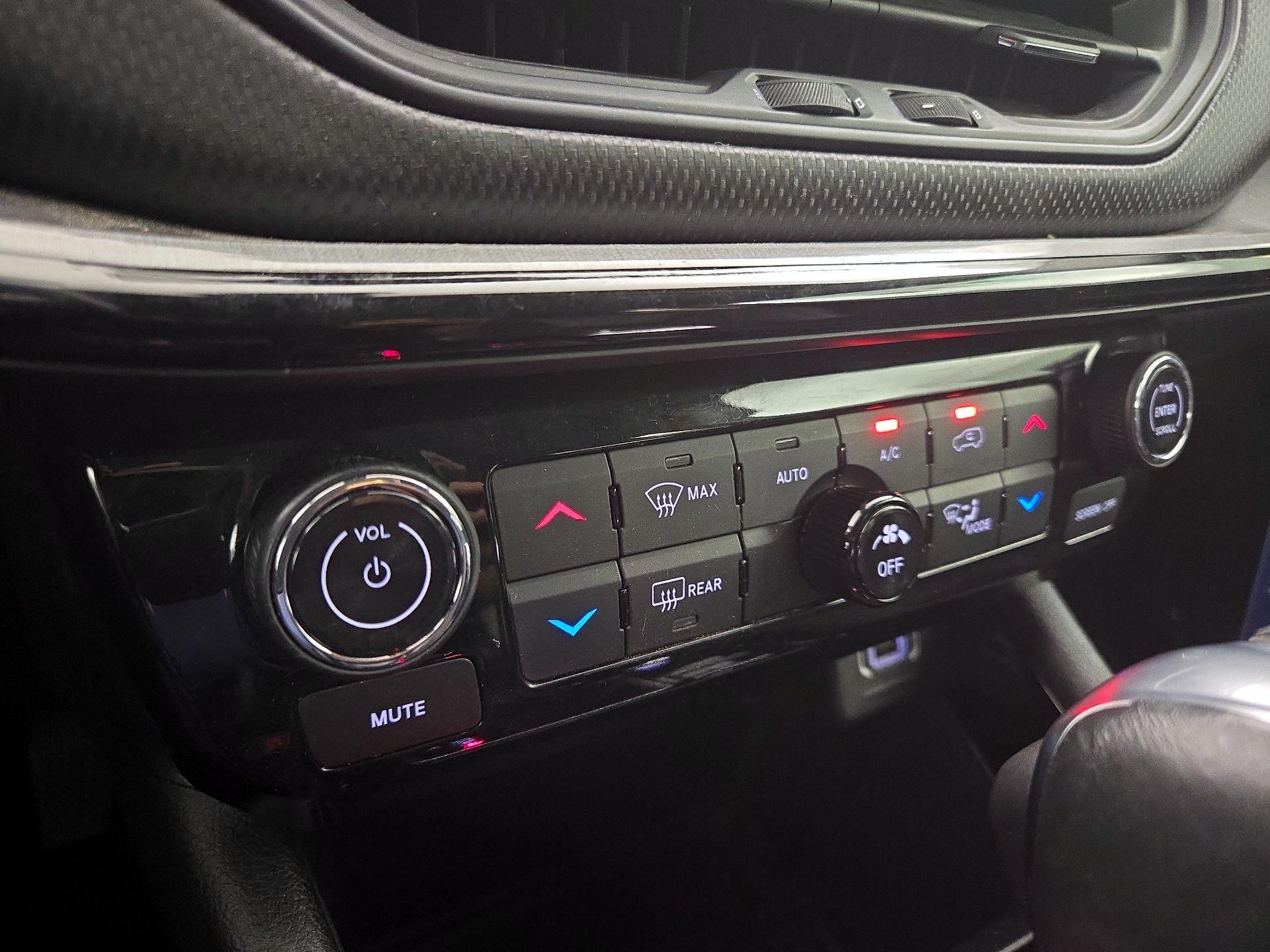 Thumbnail: 2022 Jeep Compass - 16