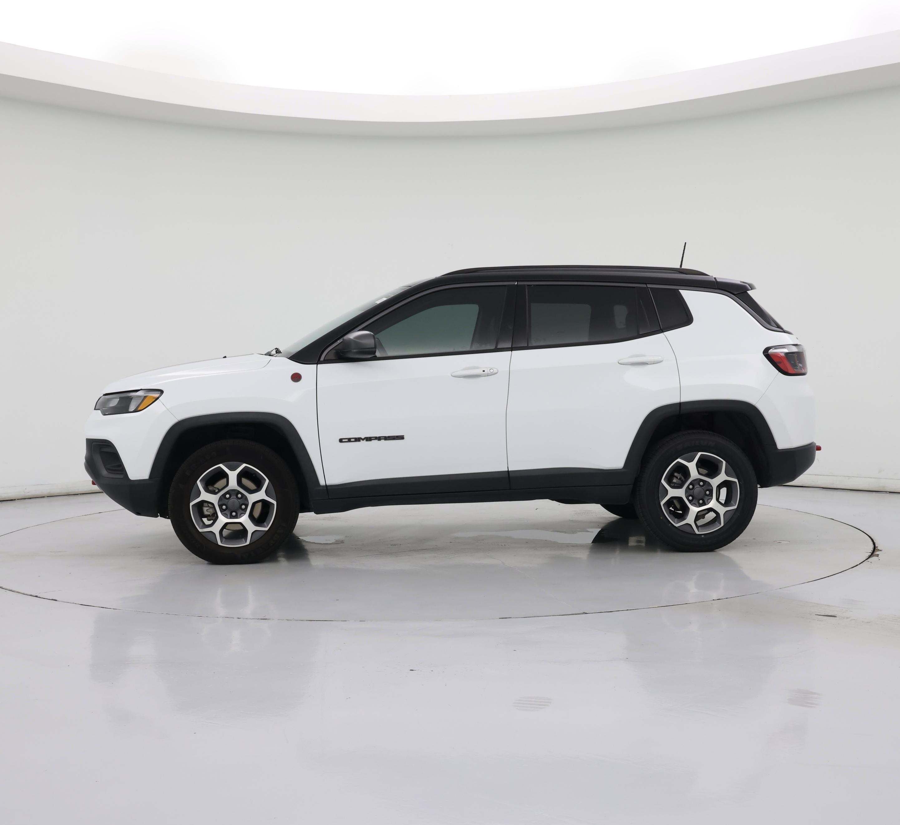 Thumbnail: 2022 Jeep Compass - 3