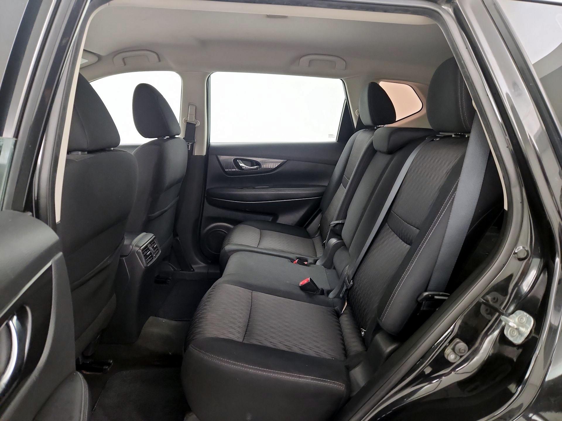 Thumbnail: 2018 Nissan Rogue - 19