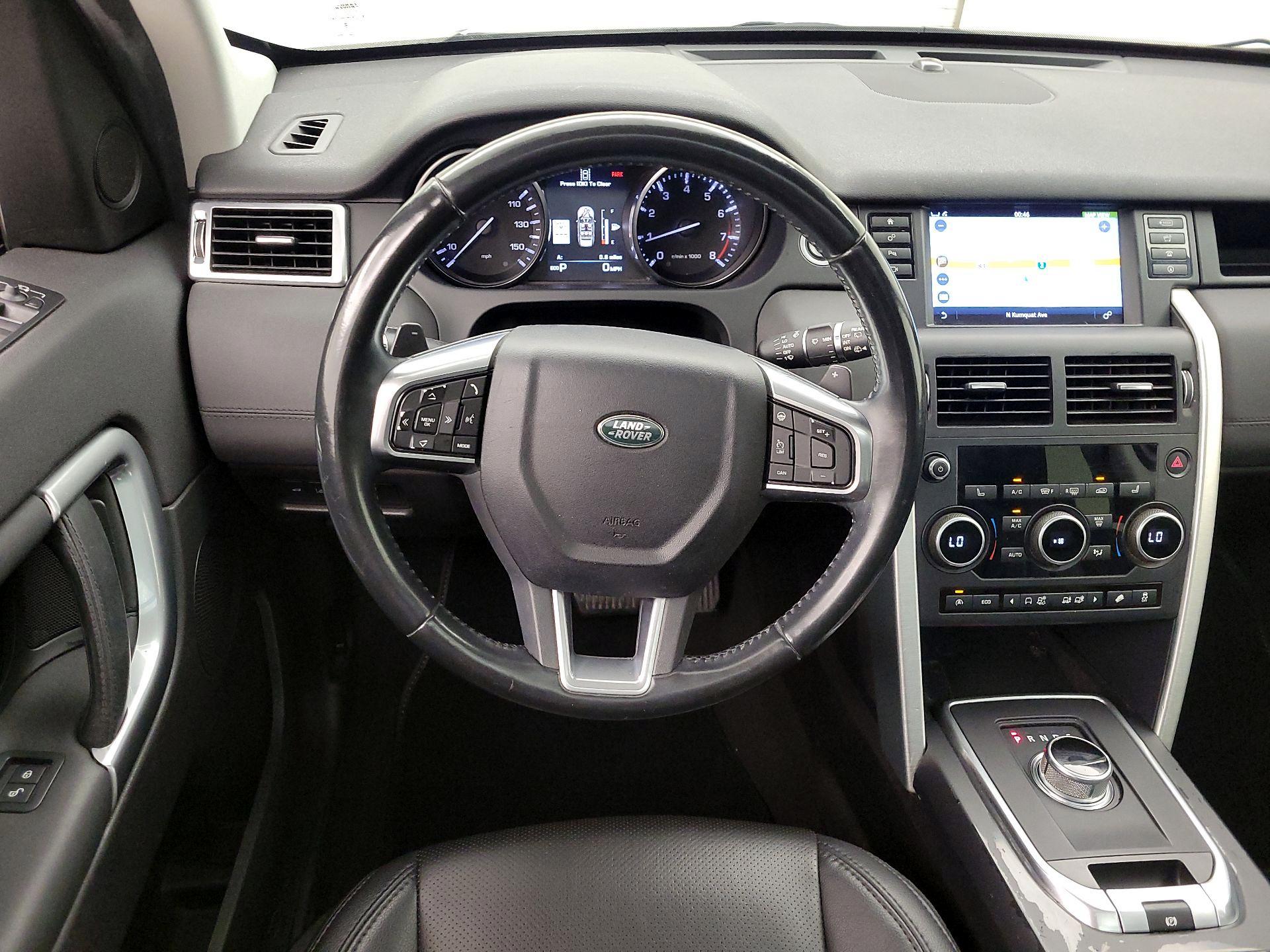 Thumbnail: 2016 Land Rover Discovery Sport - 10