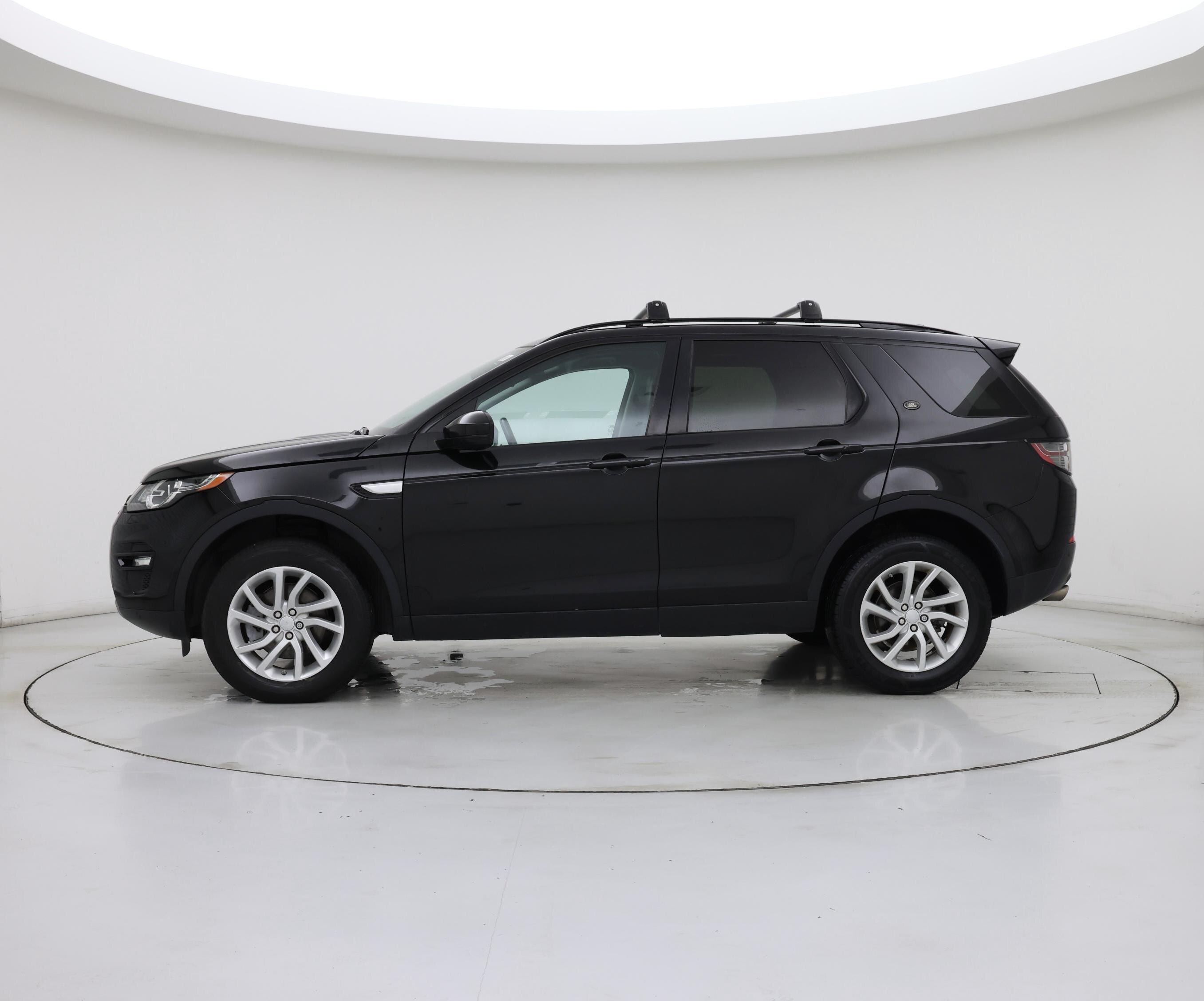 Thumbnail: 2016 Land Rover Discovery Sport - 3