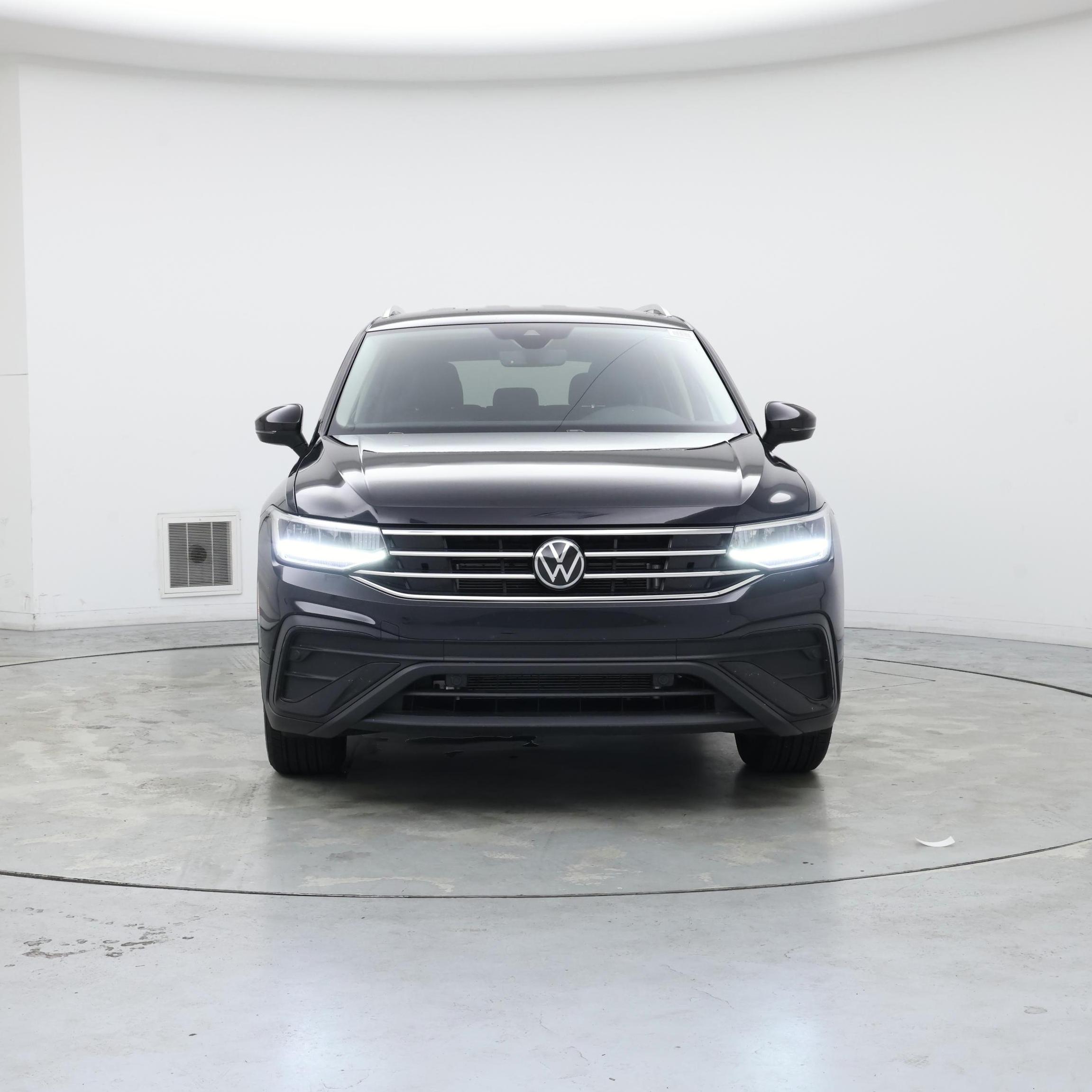 Thumbnail: 2022 Volkswagen Tiguan - 5