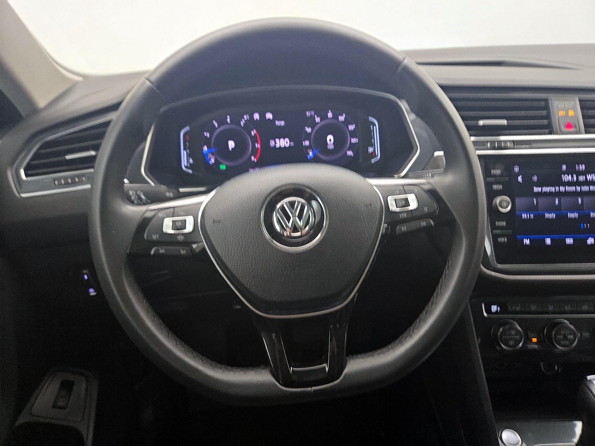 Thumbnail: 2020 Volkswagen Tiguan - 10