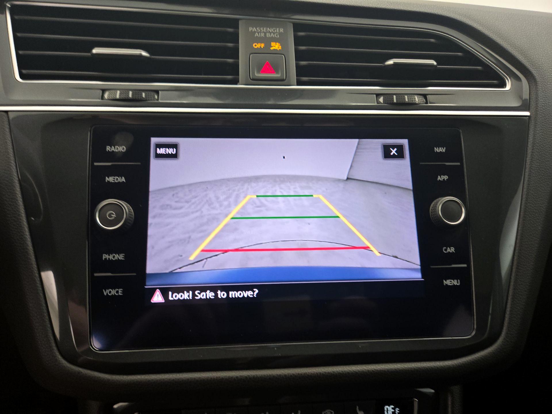 Thumbnail: 2020 Volkswagen Tiguan - 14