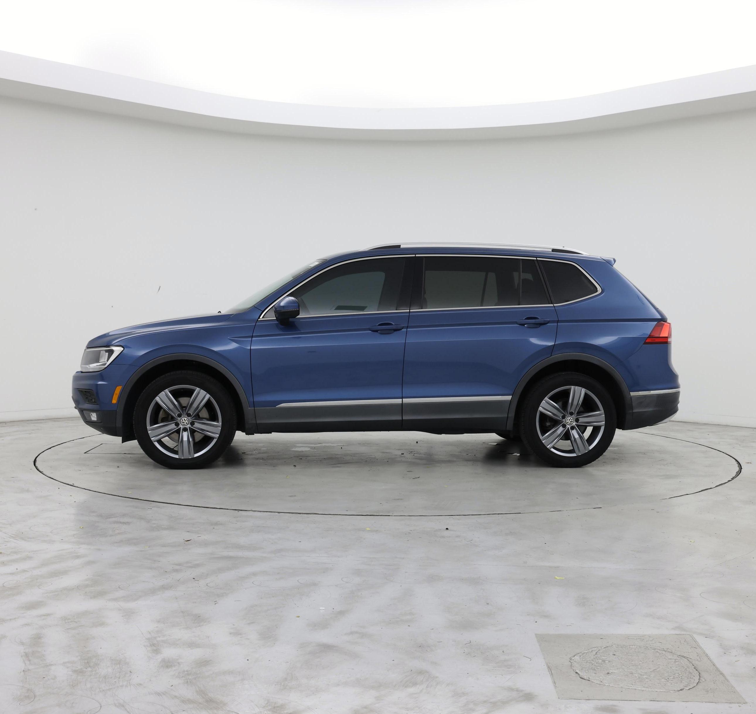 Thumbnail: 2020 Volkswagen Tiguan - 3