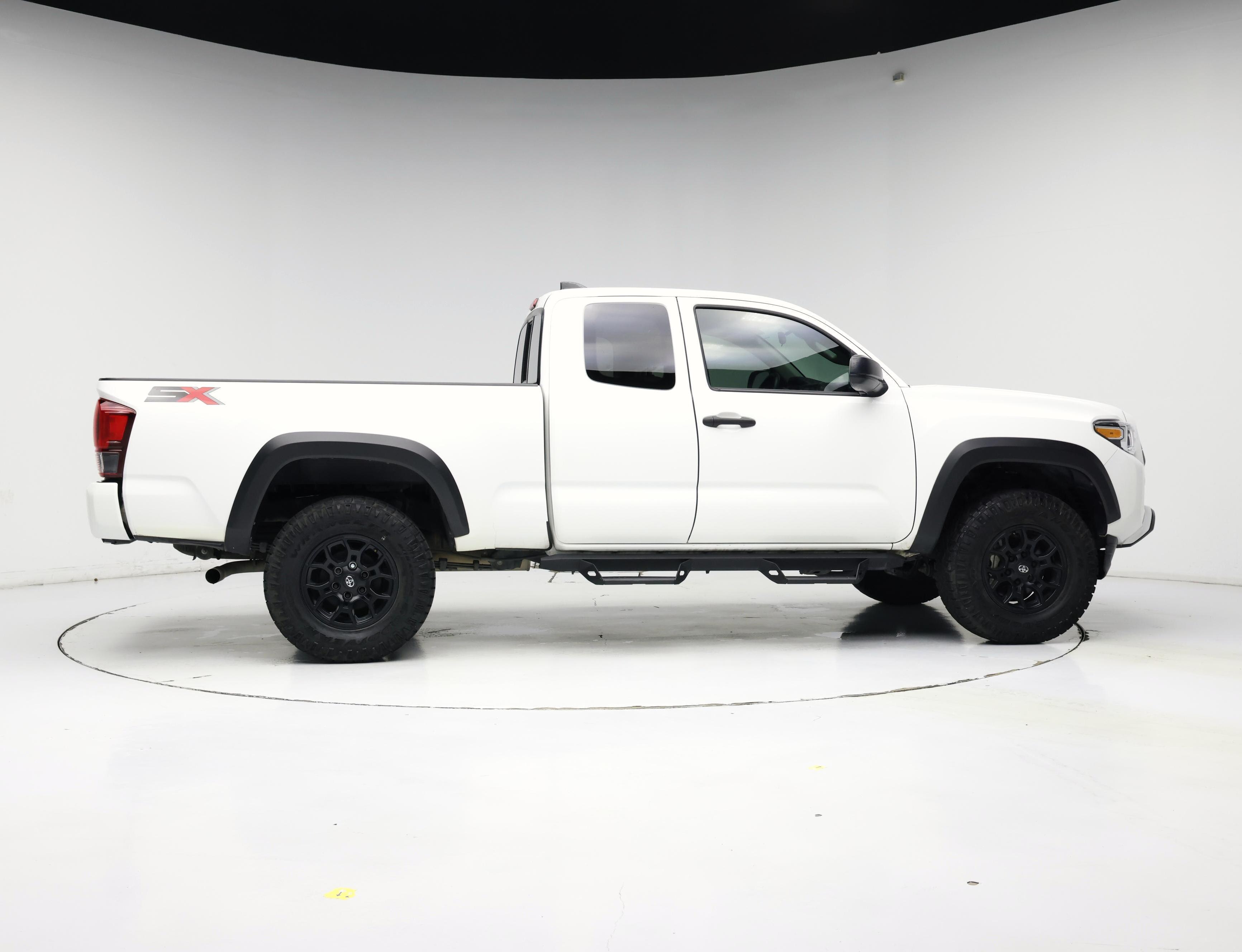 Thumbnail: 2022 Toyota Tacoma - 7