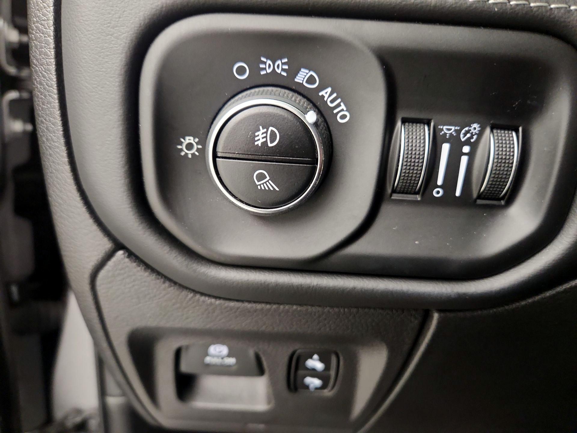 Thumbnail: 2019 RAM 1500 - 13