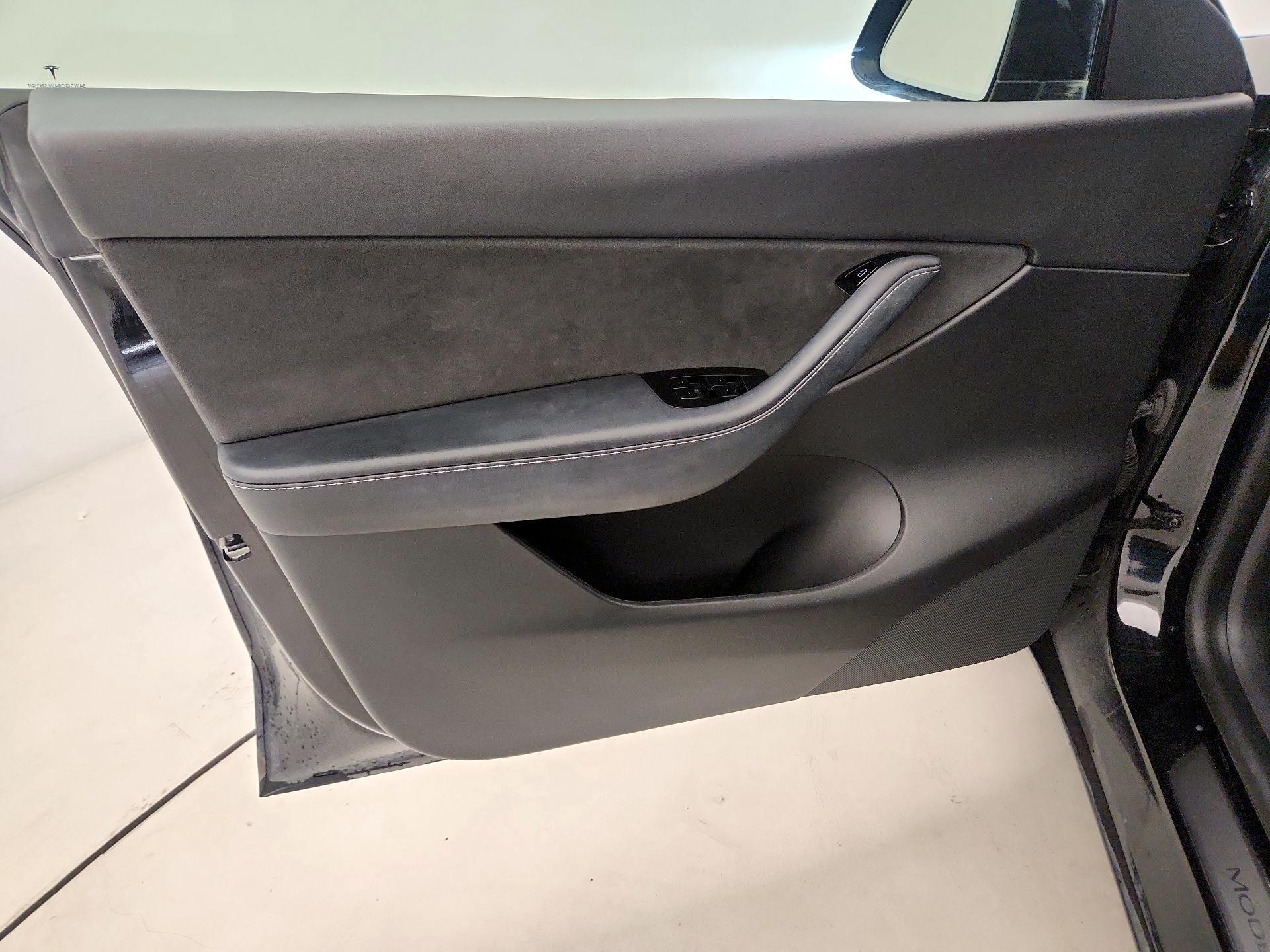 Thumbnail: 2021 Tesla Model Y - 12