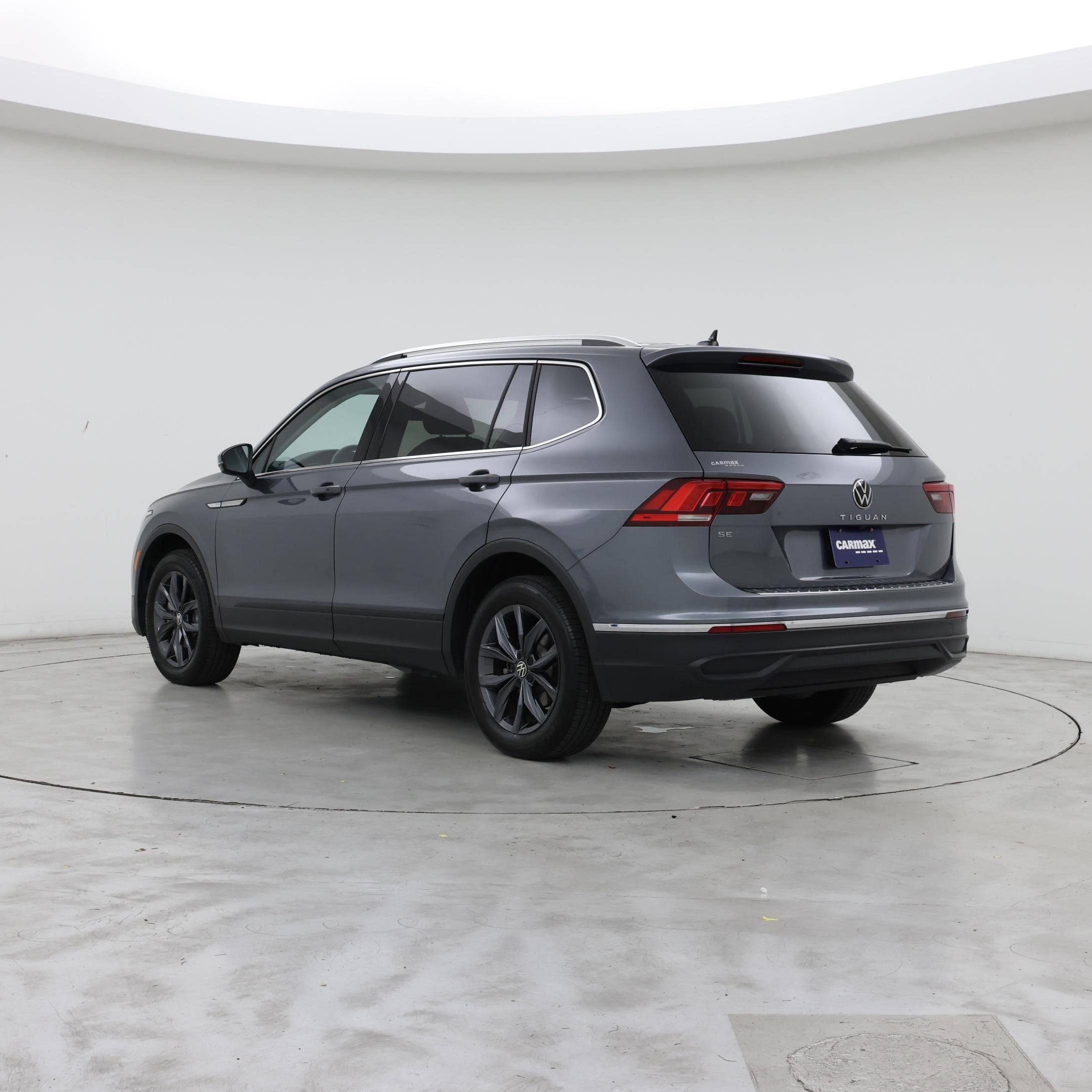 Thumbnail: 2022 Volkswagen Tiguan - 2