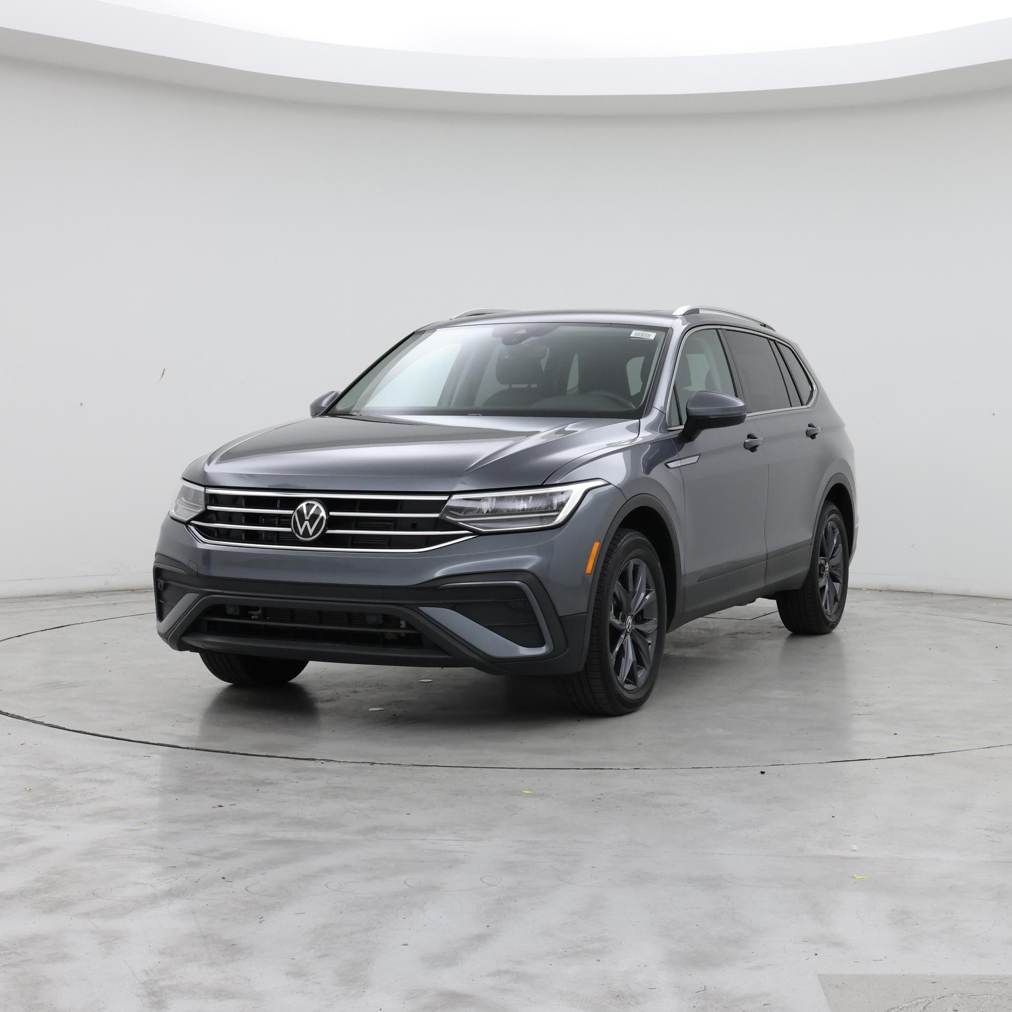 Thumbnail: 2022 Volkswagen Tiguan - 4