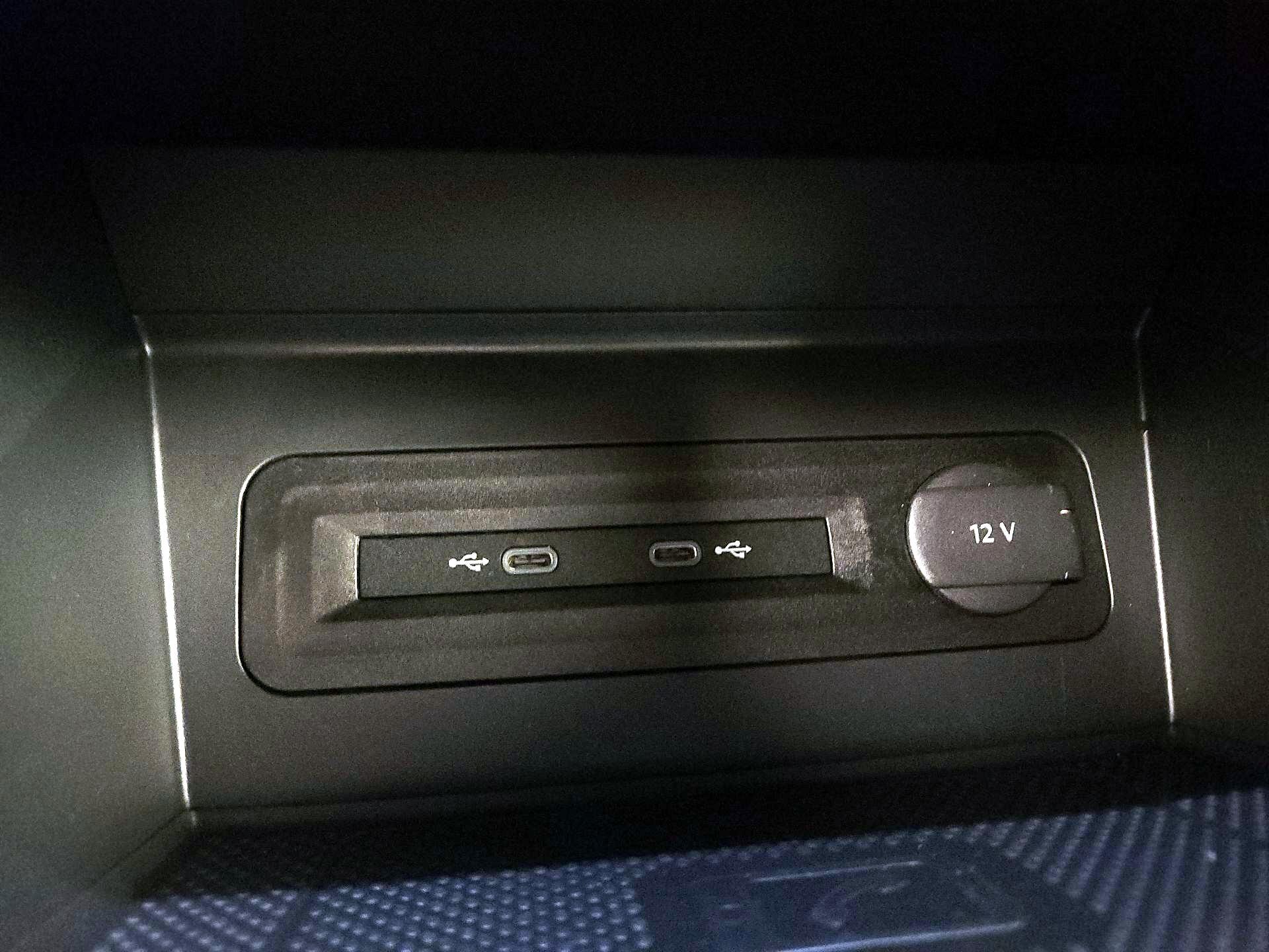 Thumbnail: 2022 Volkswagen Atlas - 18