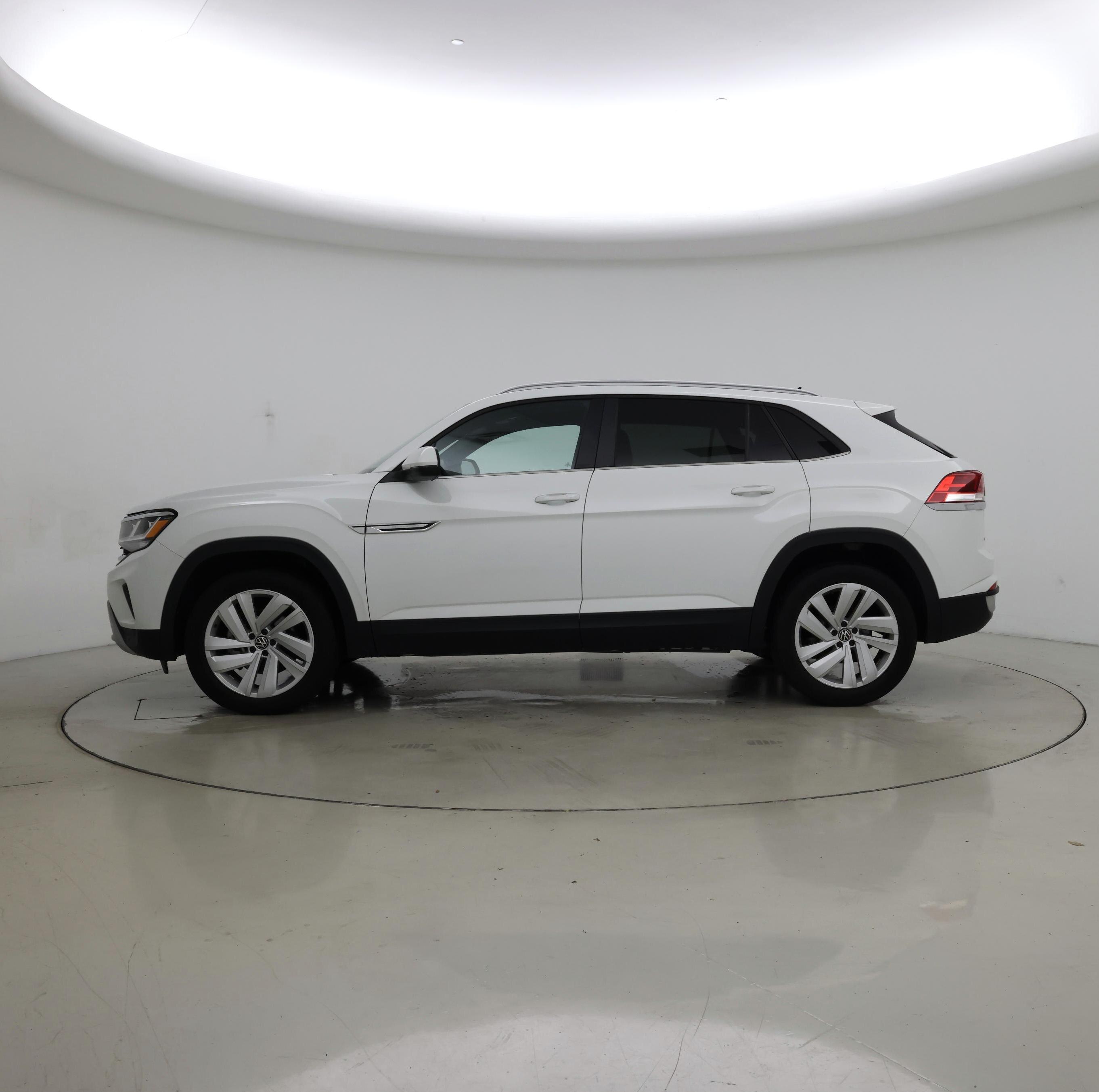 Thumbnail: 2022 Volkswagen Atlas - 3