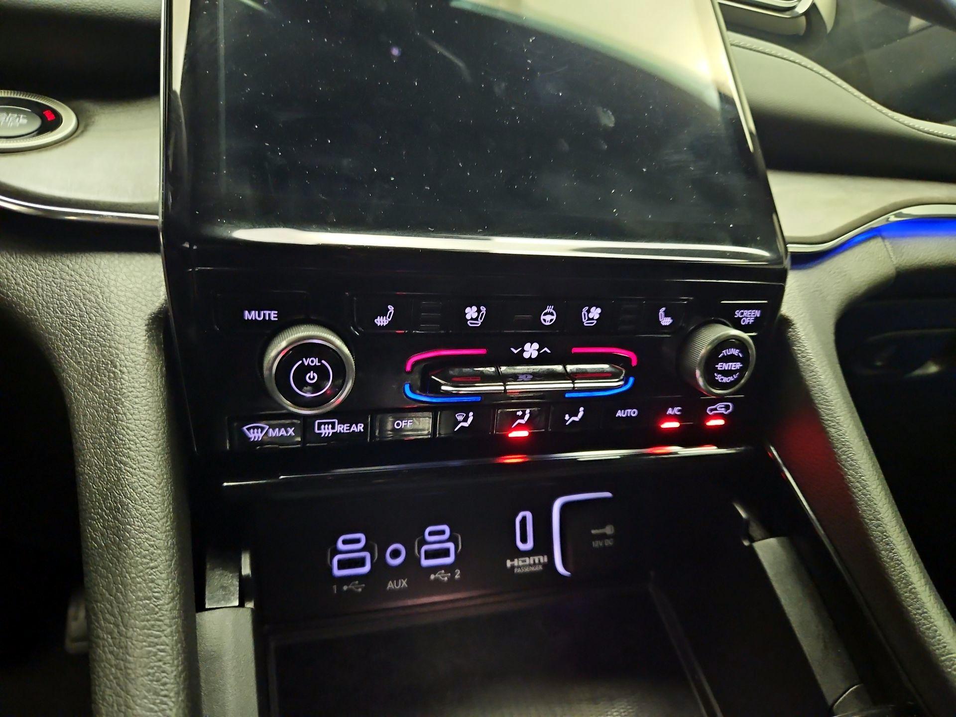 Thumbnail: 2023 Jeep Grand Cherokee - 16