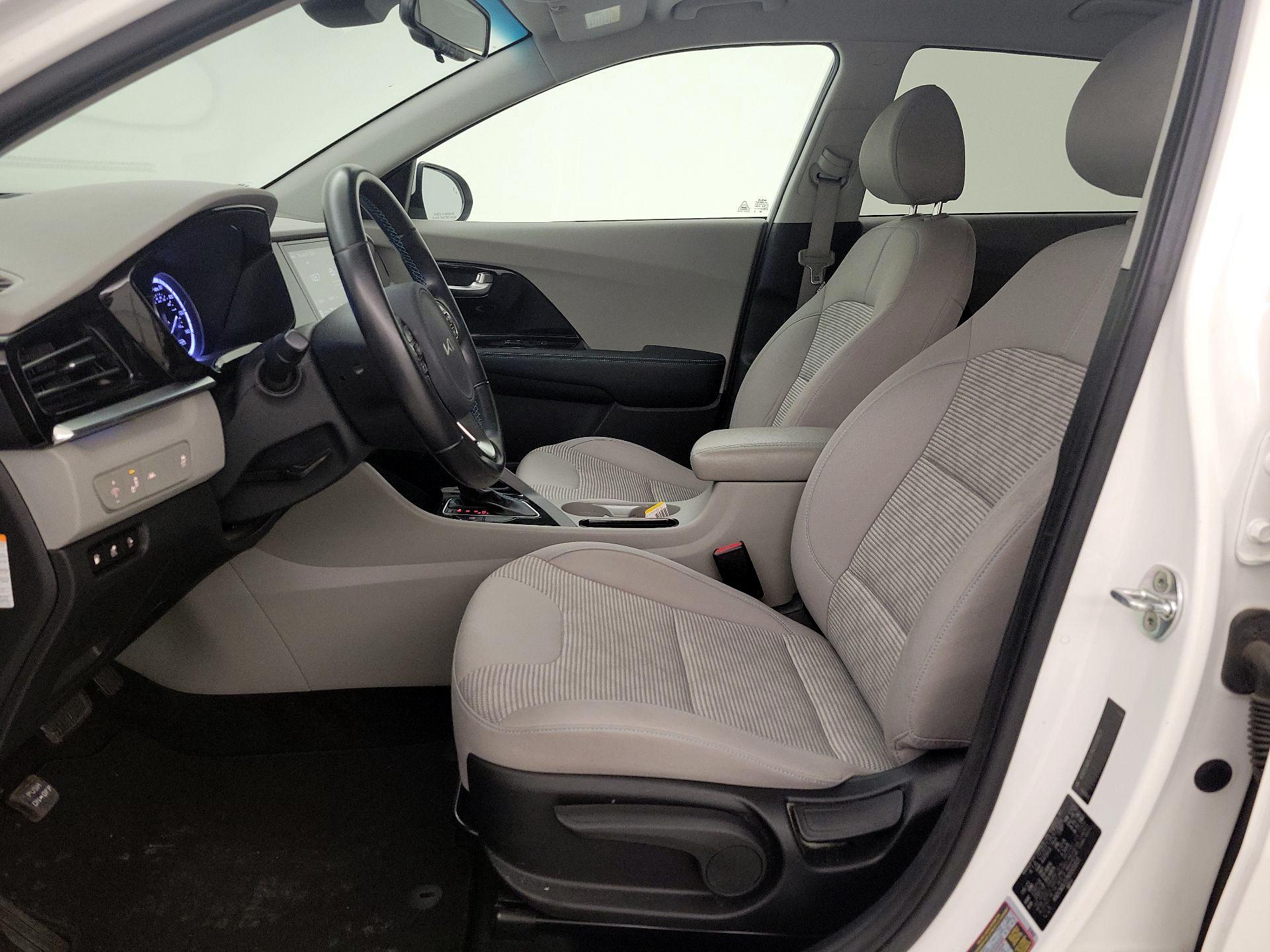 Thumbnail: 2022 Kia Niro - 11