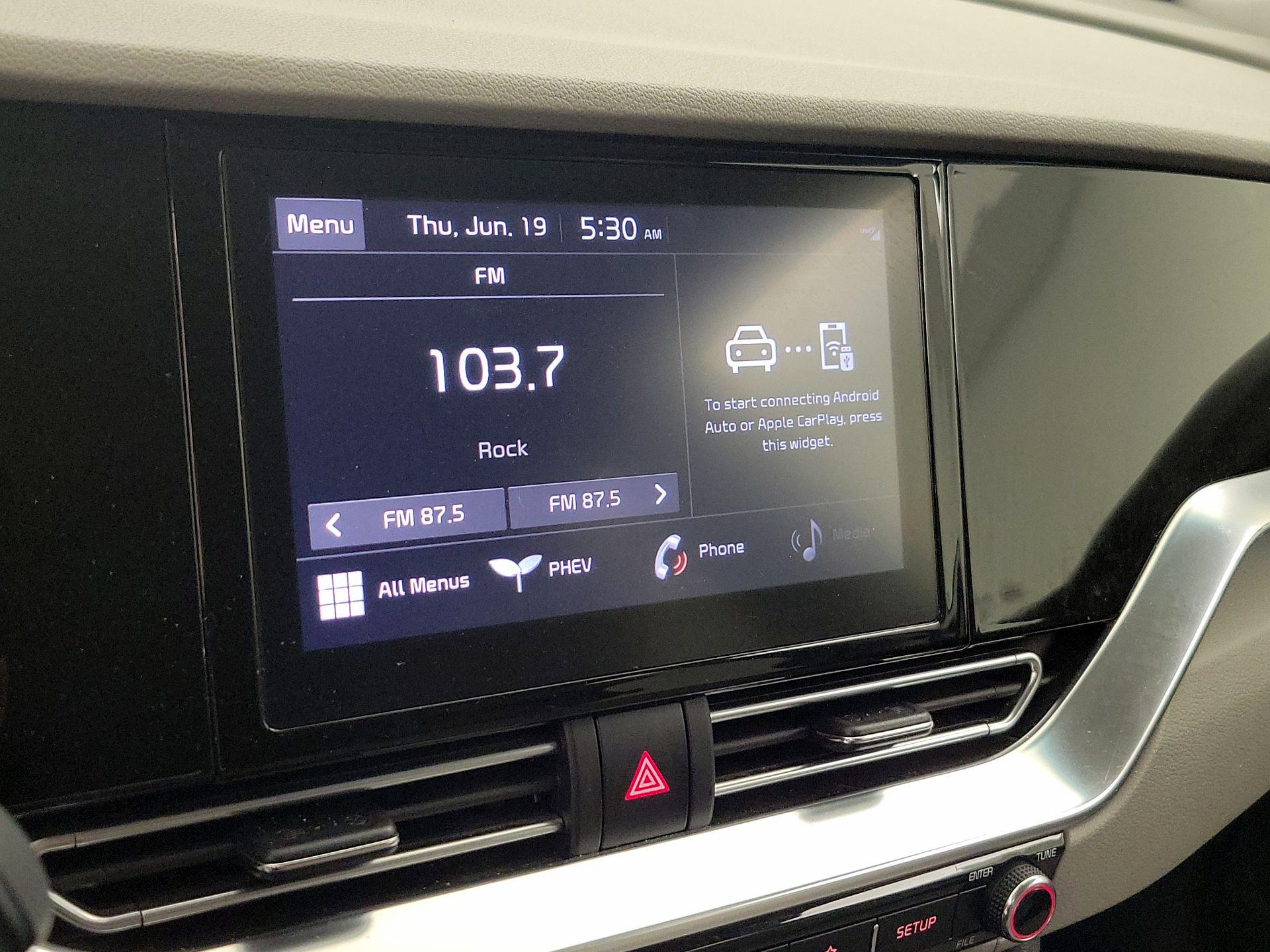 Thumbnail: 2022 Kia Niro - 15