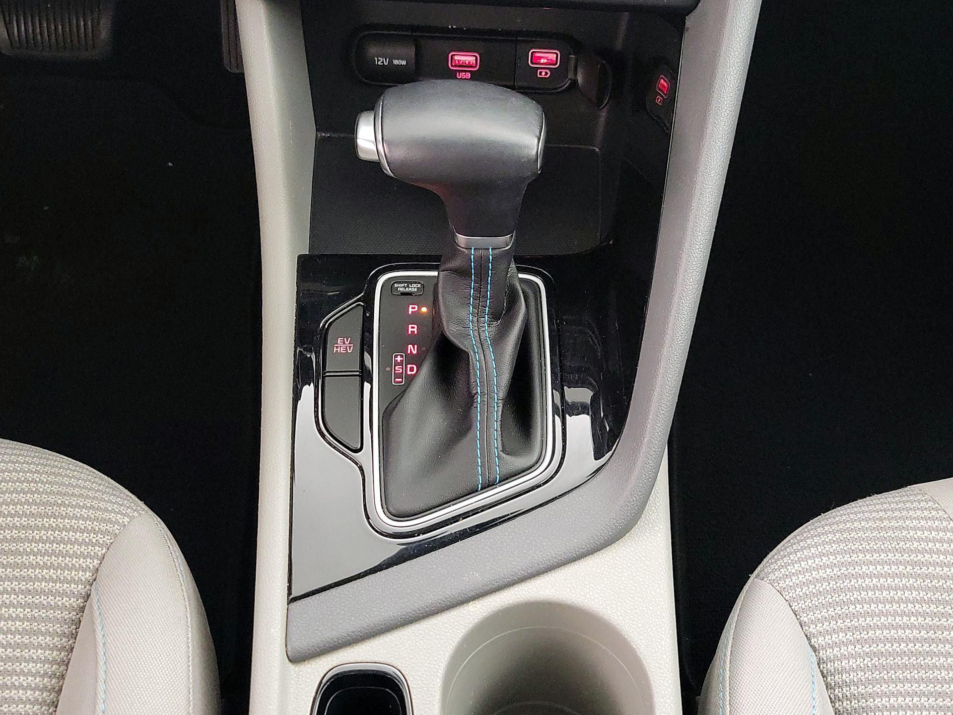Thumbnail: 2022 Kia Niro - 17