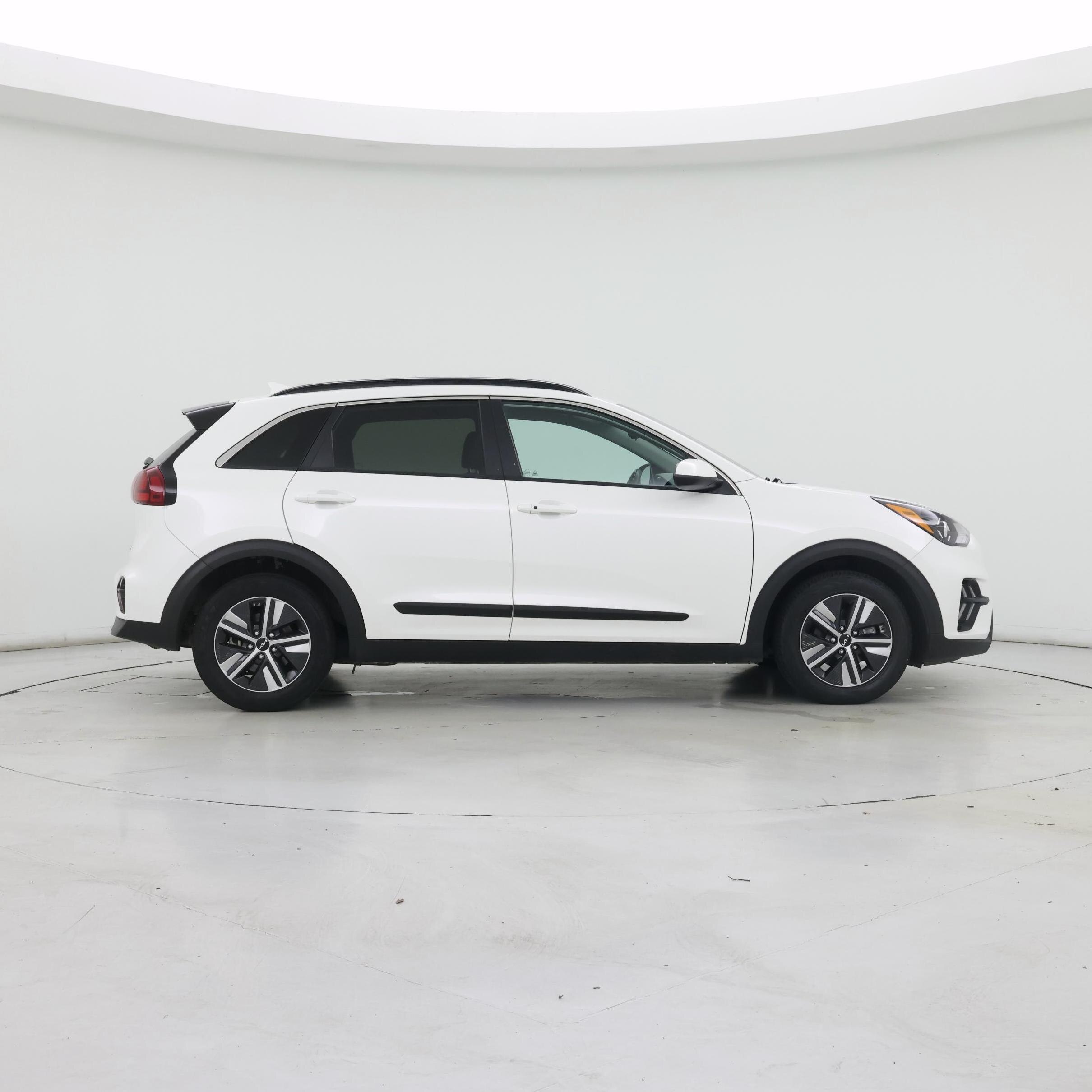 Thumbnail: 2022 Kia Niro - 7
