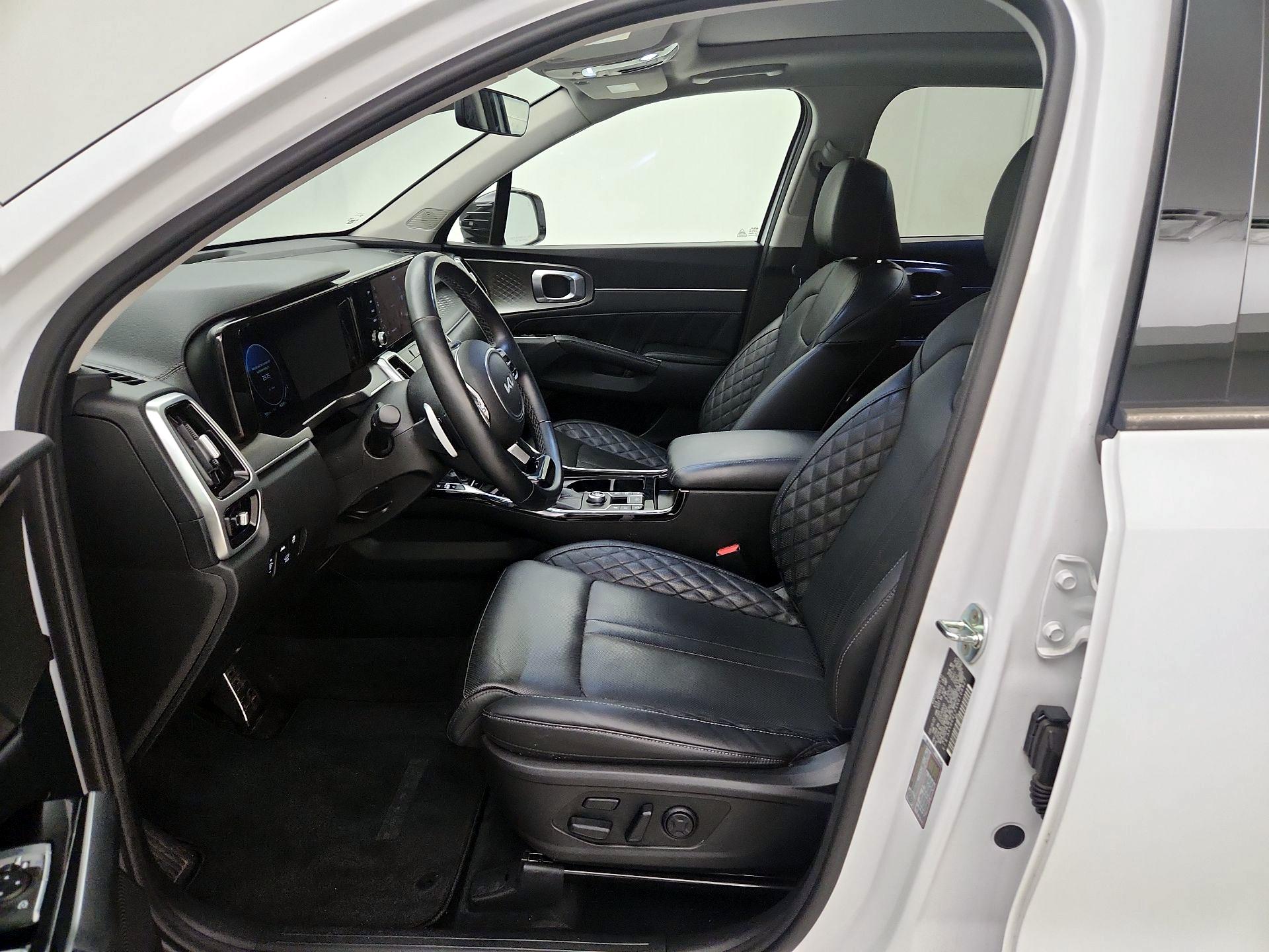 Thumbnail: 2022 Kia Sorento - 11