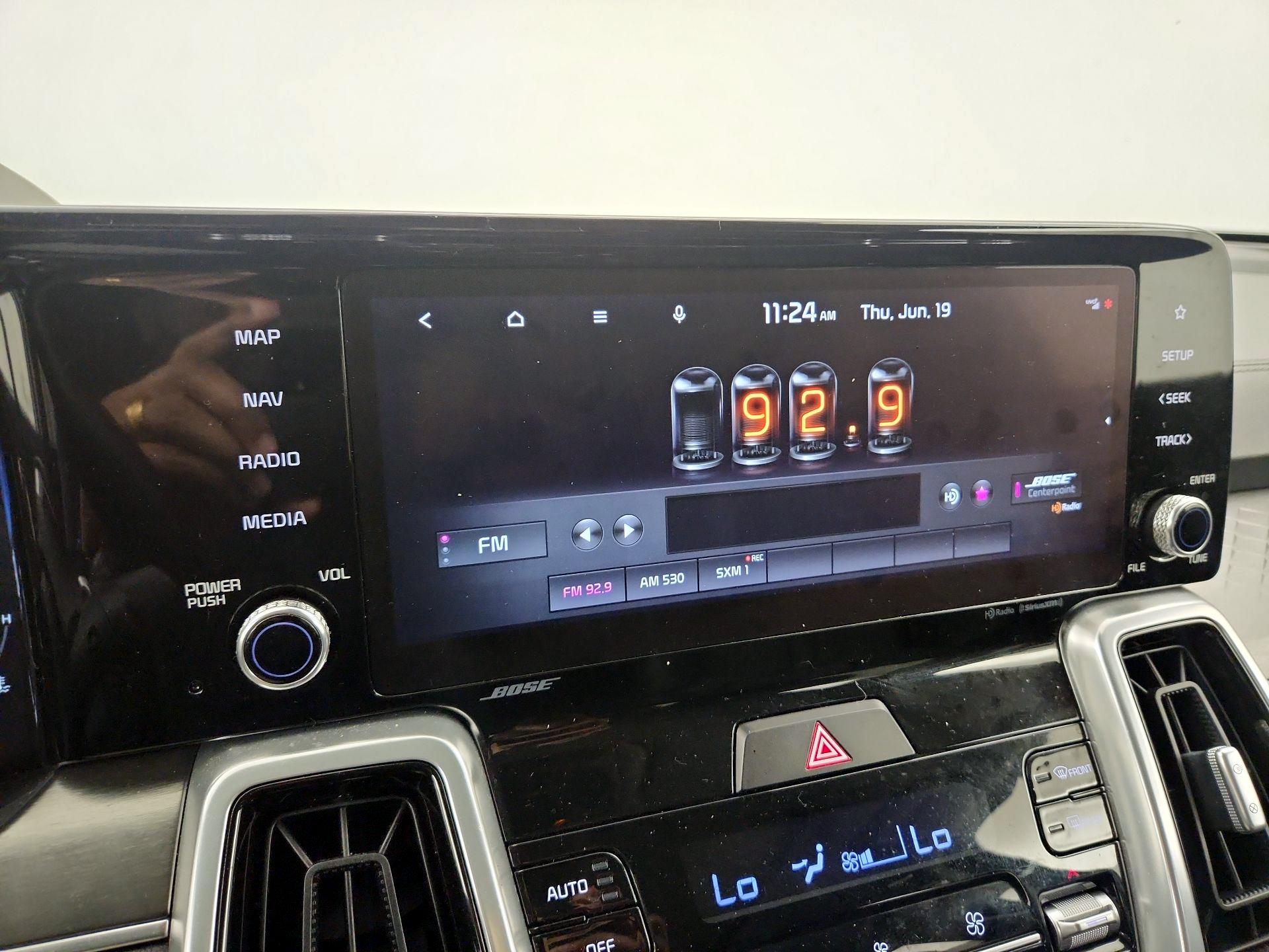 Thumbnail: 2022 Kia Sorento - 16