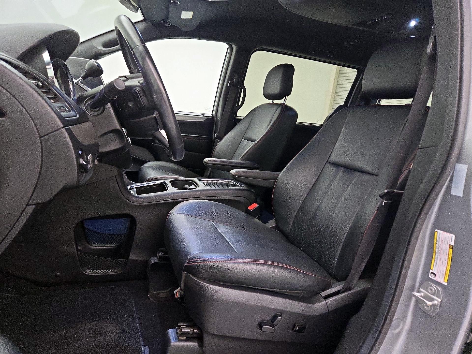 Thumbnail: 2019 Dodge Grand Caravan - 11