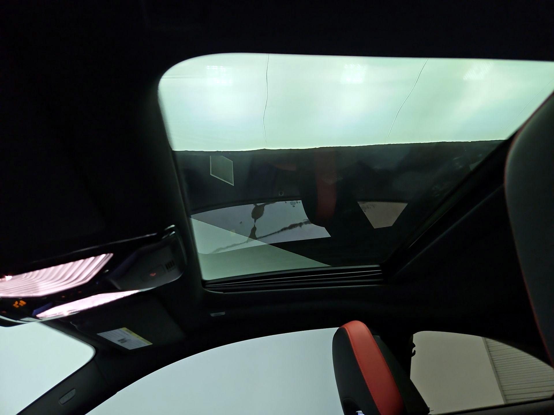 Thumbnail: 2025 BMW M2 - 20