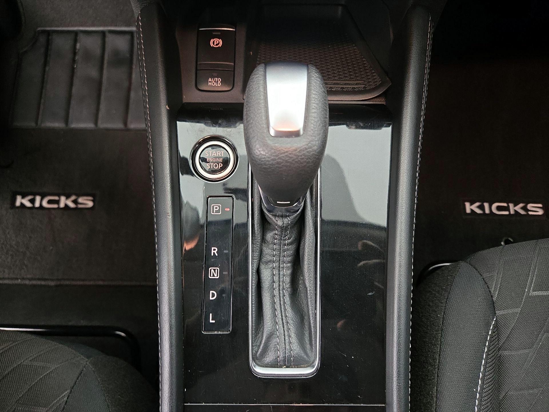 Thumbnail: 2023 Nissan Kicks - 16