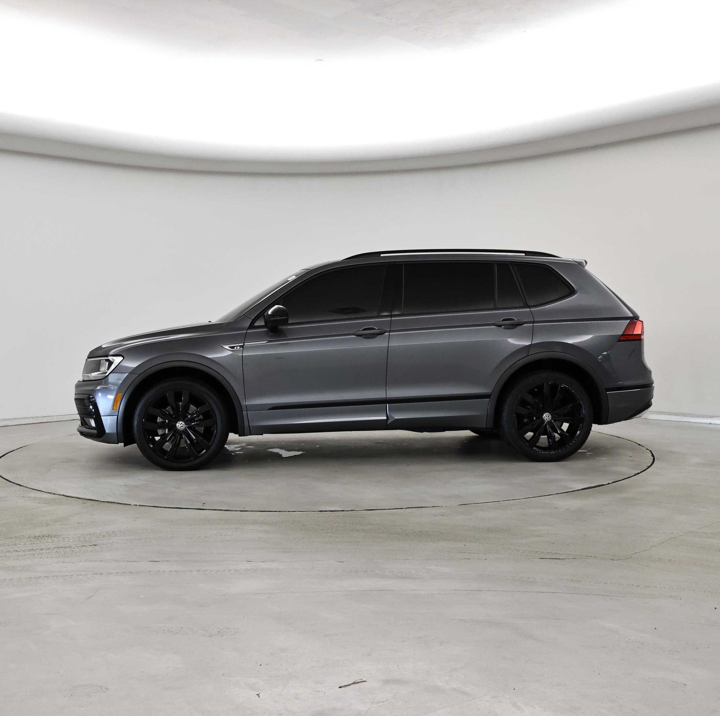 Thumbnail: 2020 Volkswagen Tiguan - 3