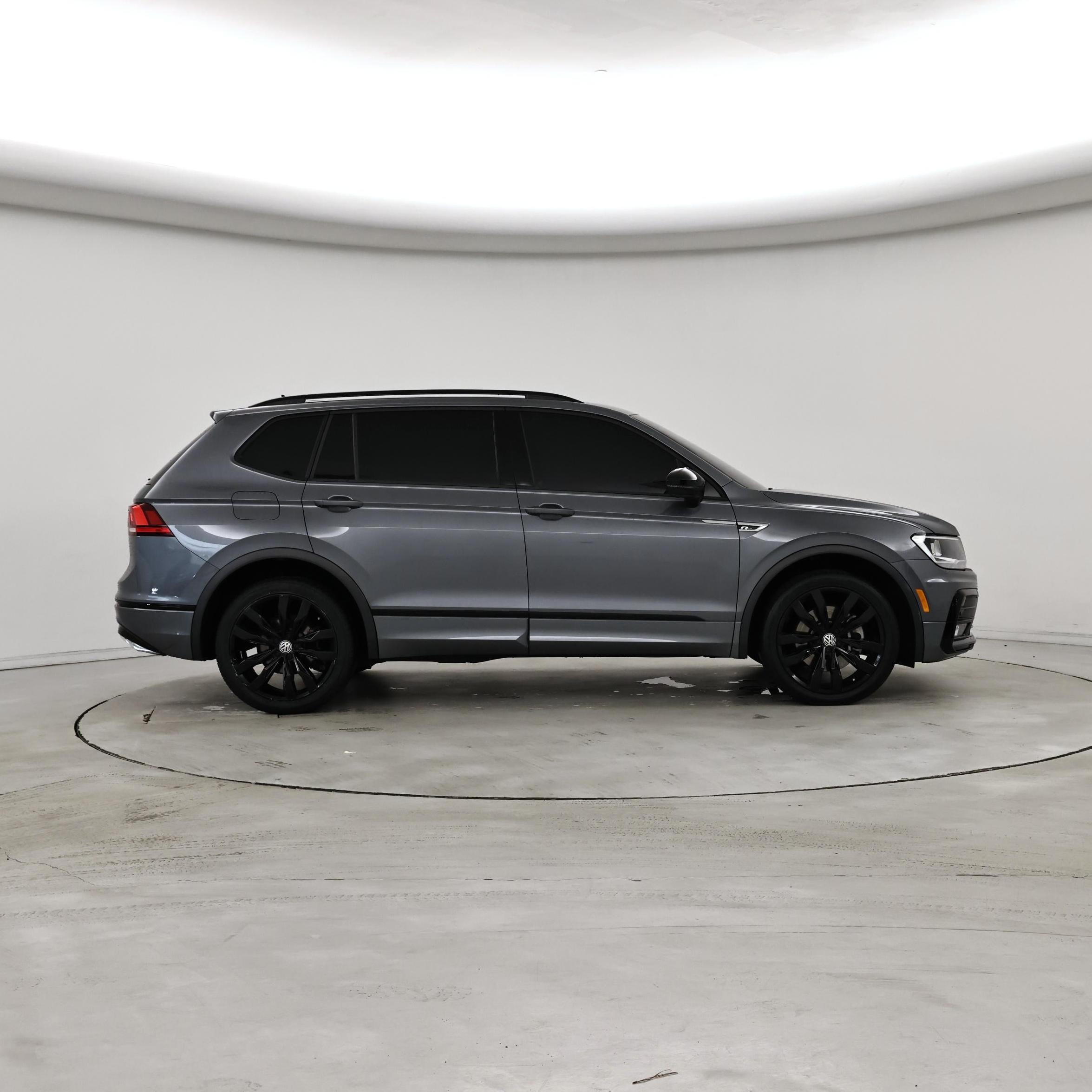Thumbnail: 2020 Volkswagen Tiguan - 7