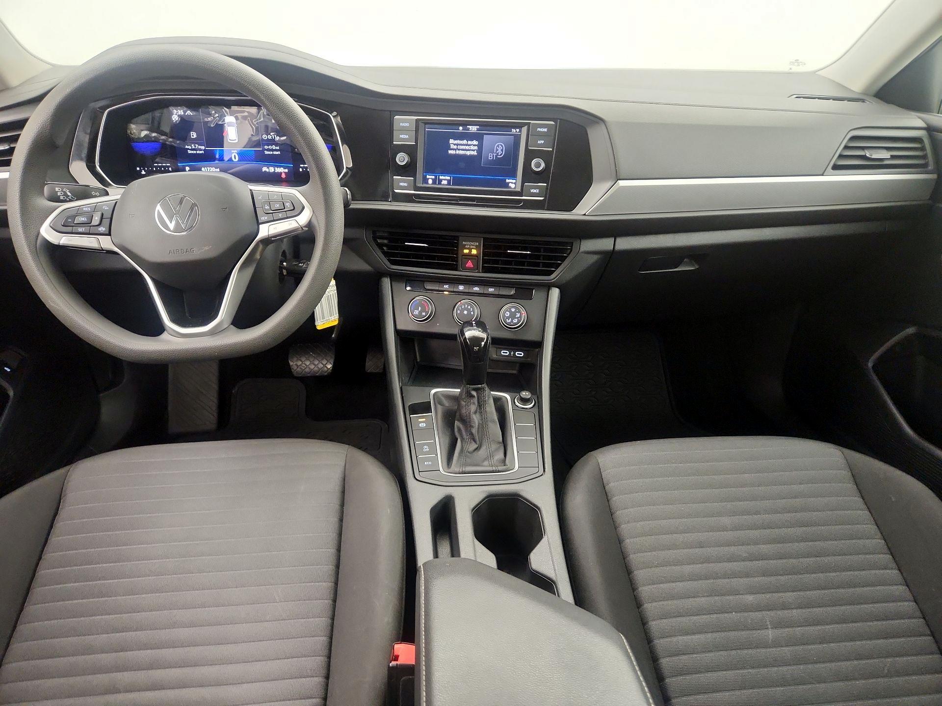 Thumbnail: 2023 Volkswagen Jetta - 9