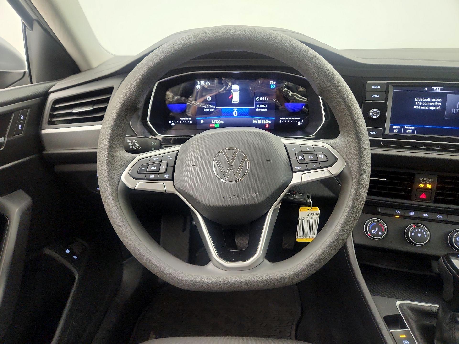 Thumbnail: 2023 Volkswagen Jetta - 10