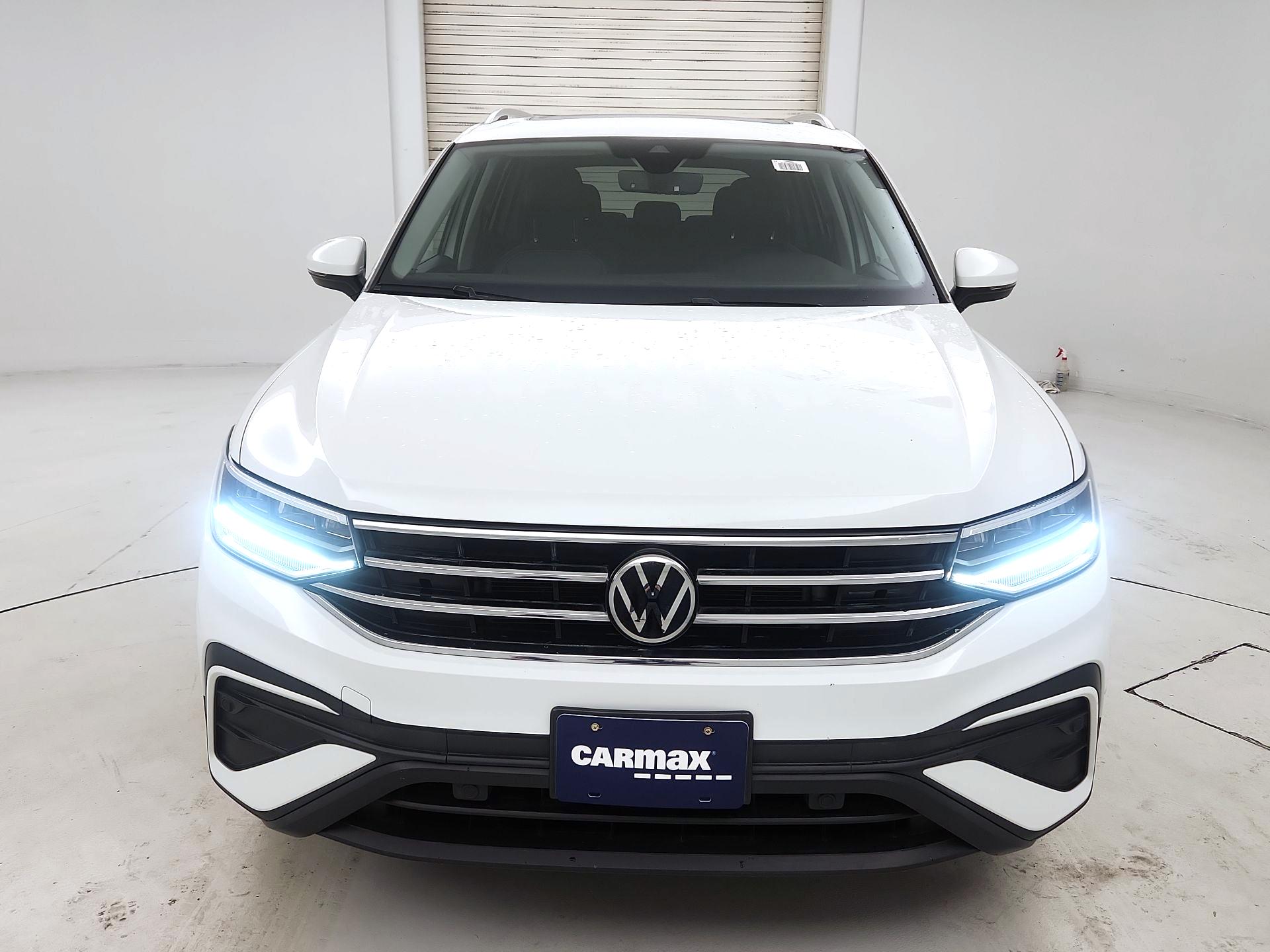 Thumbnail: 2022 Volkswagen Tiguan - 2