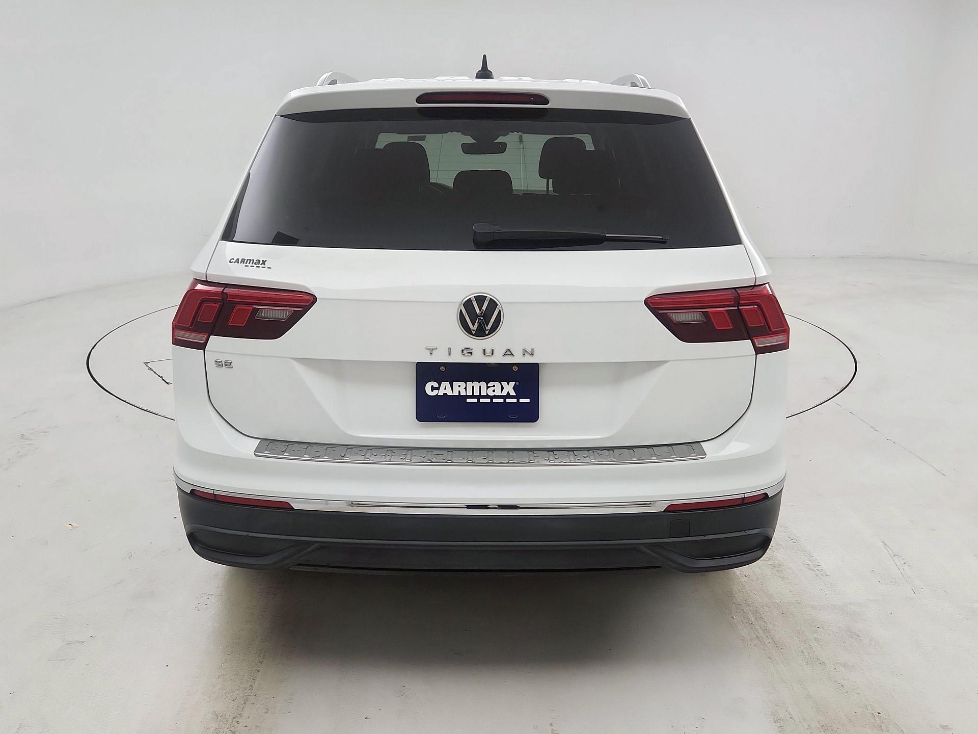 Thumbnail: 2022 Volkswagen Tiguan - 6