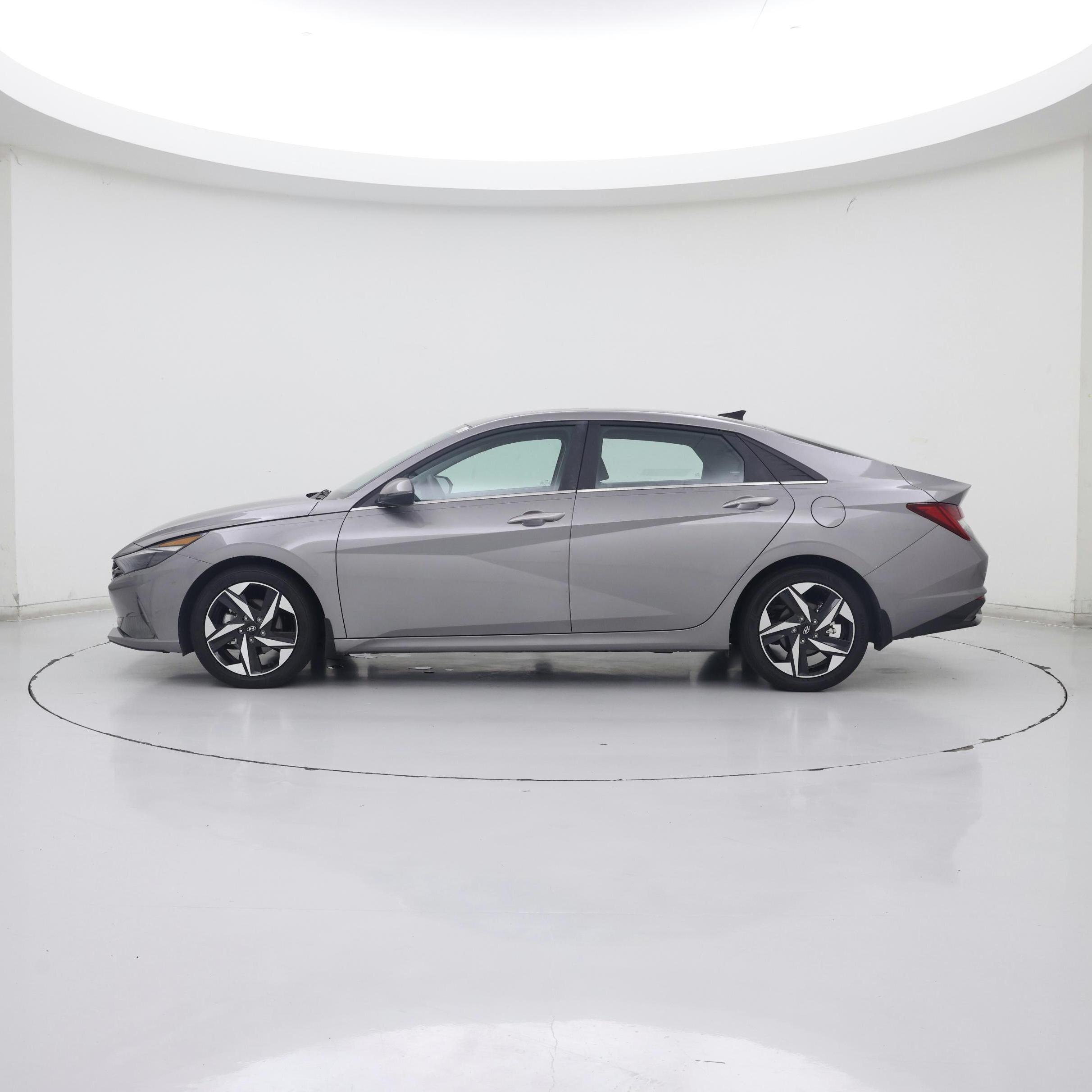 Thumbnail: 2023 Hyundai Elantra - 3