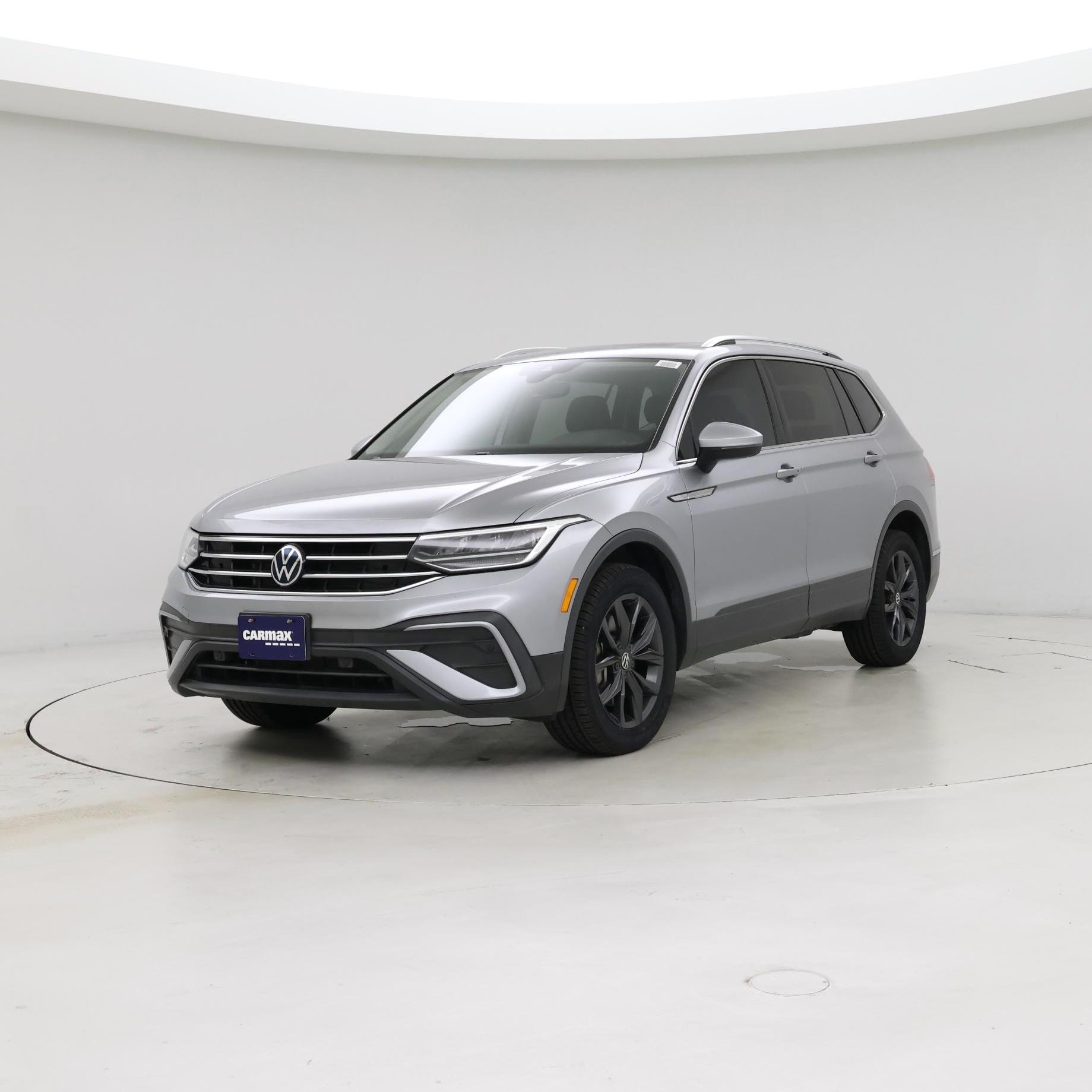 Thumbnail: 2022 Volkswagen Tiguan - 4