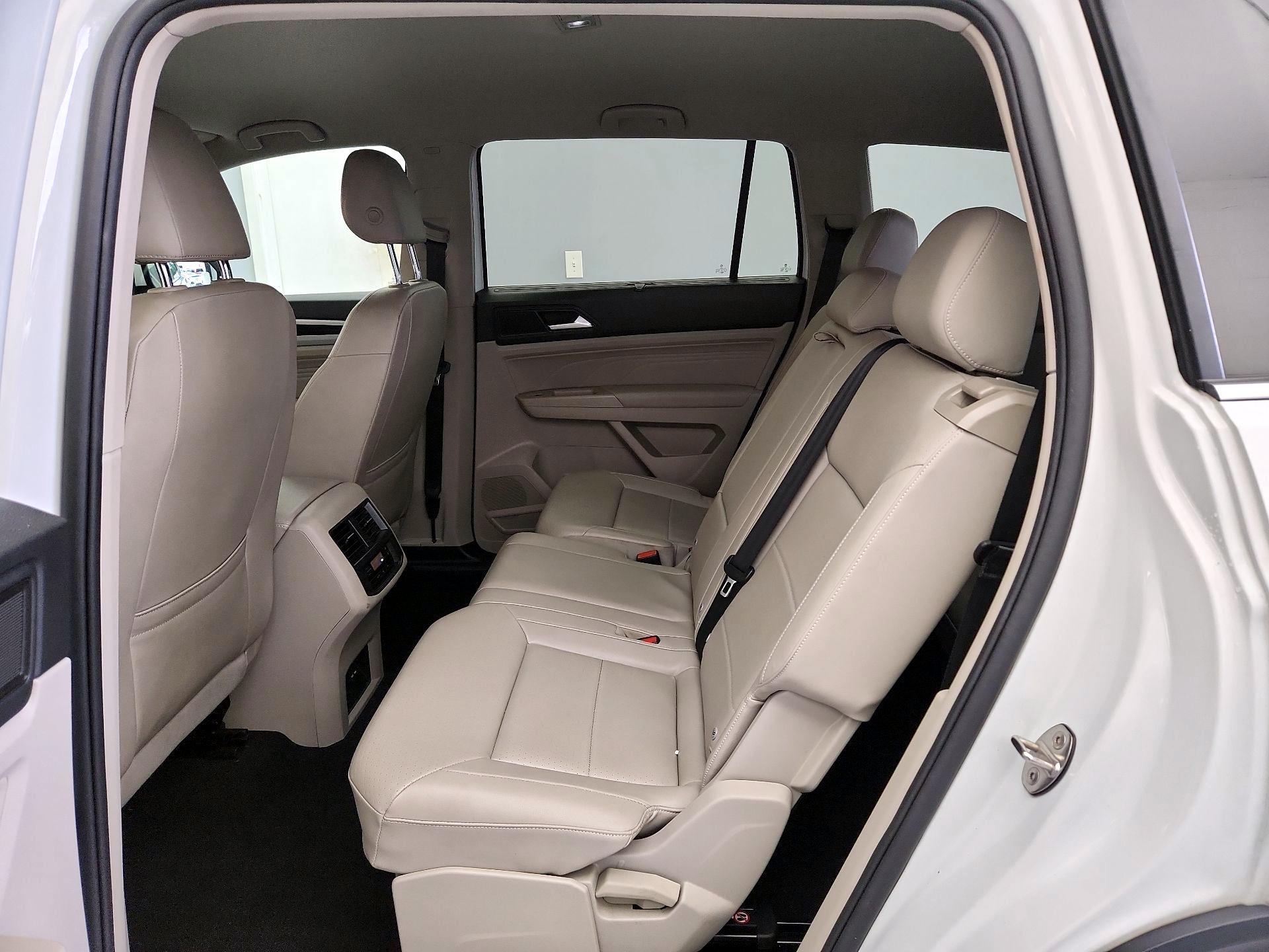 Thumbnail: 2021 Volkswagen Atlas - 19