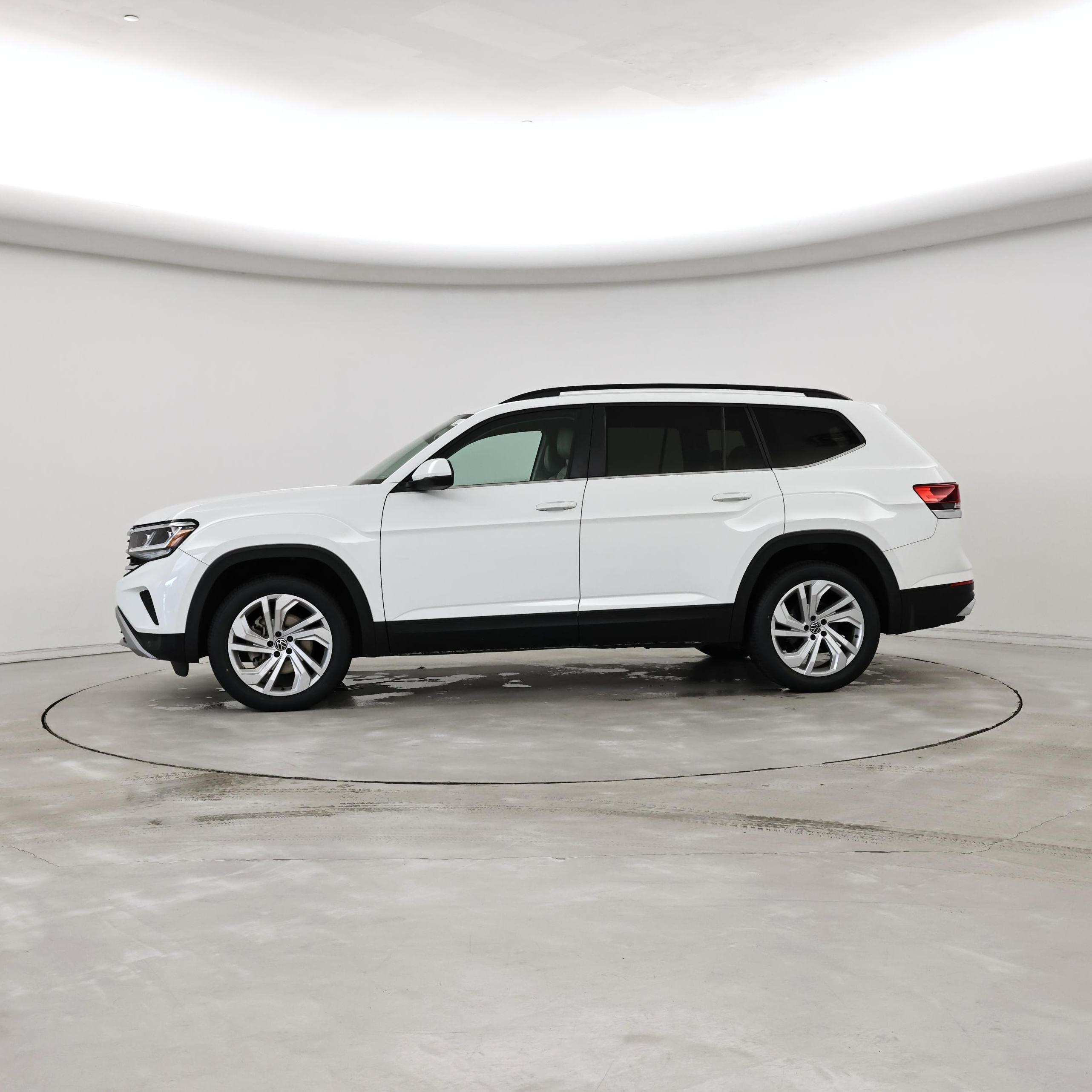Thumbnail: 2021 Volkswagen Atlas - 3