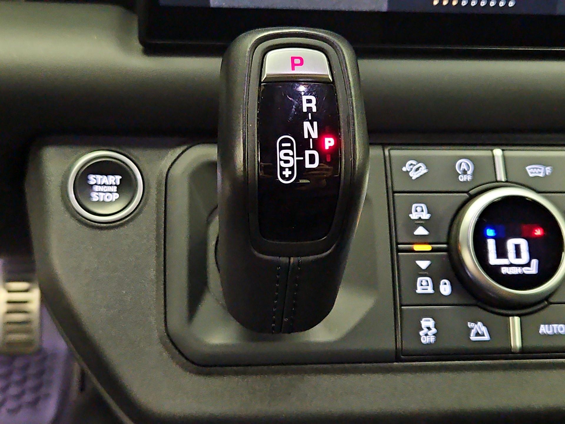 Thumbnail: 2023 Land Rover Defender - 18