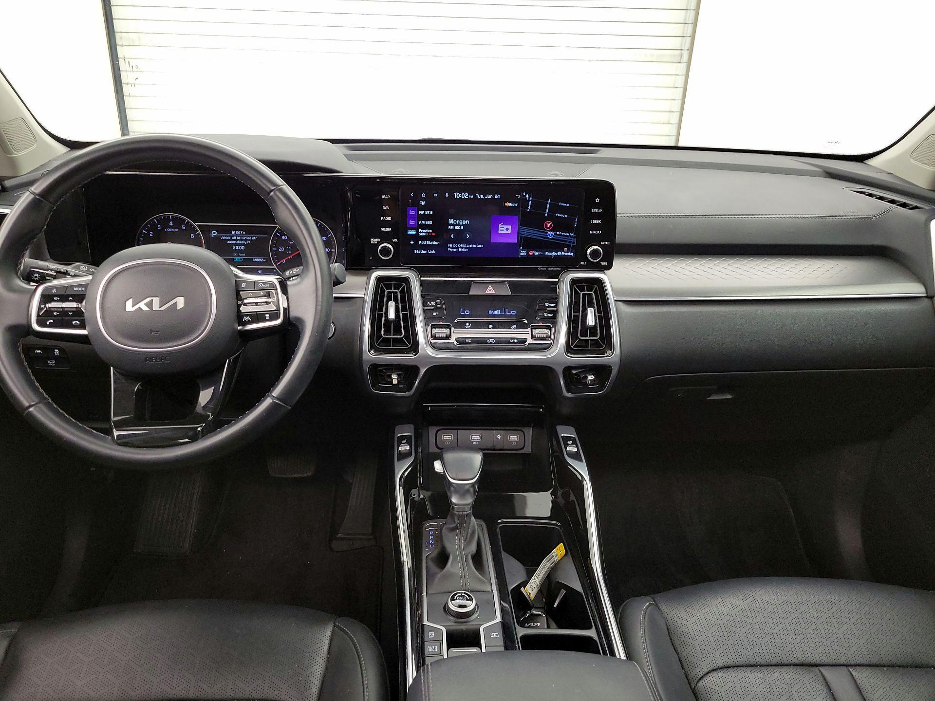 Thumbnail: 2022 Kia Sorento - 9