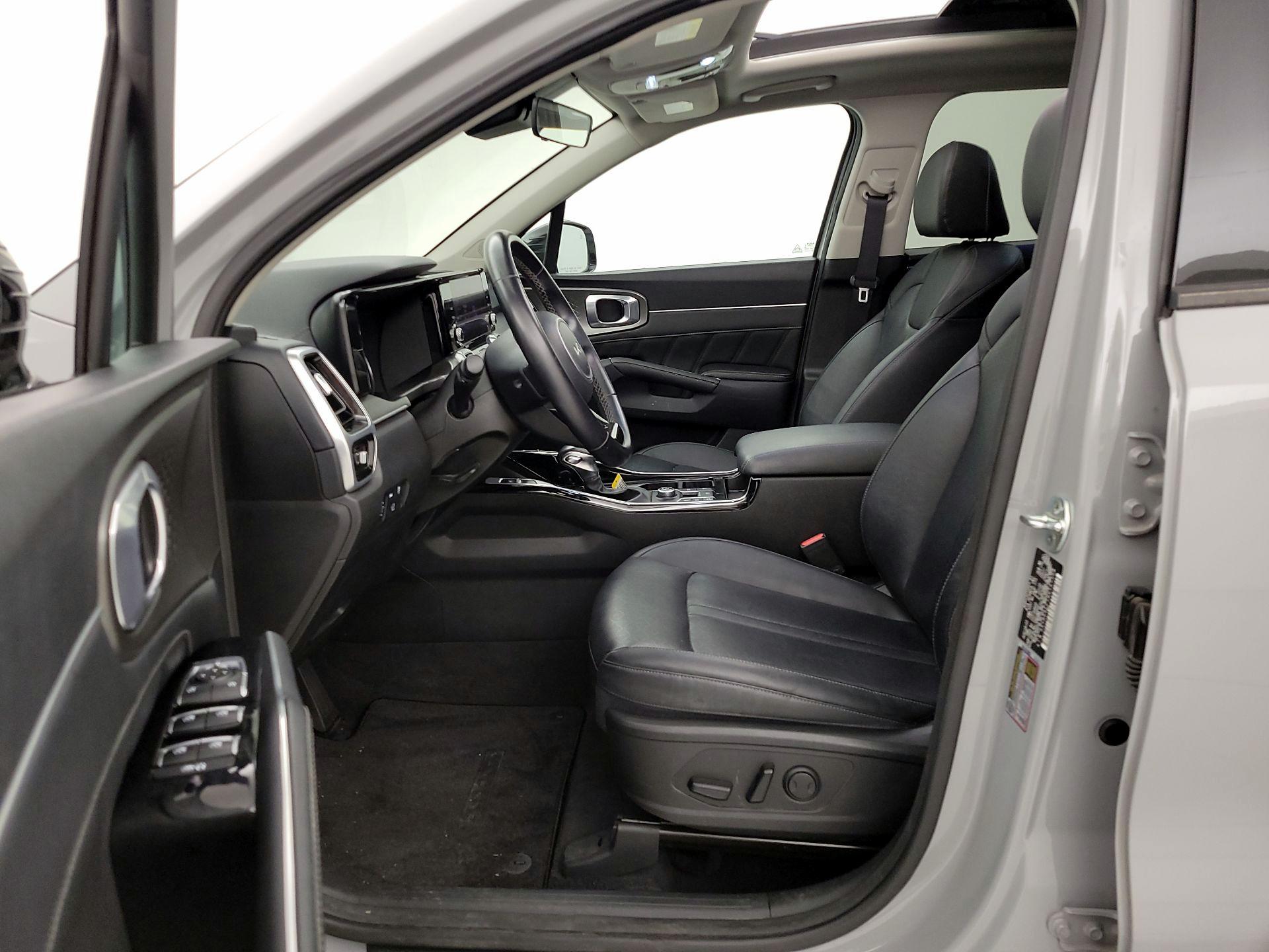 Thumbnail: 2022 Kia Sorento - 11