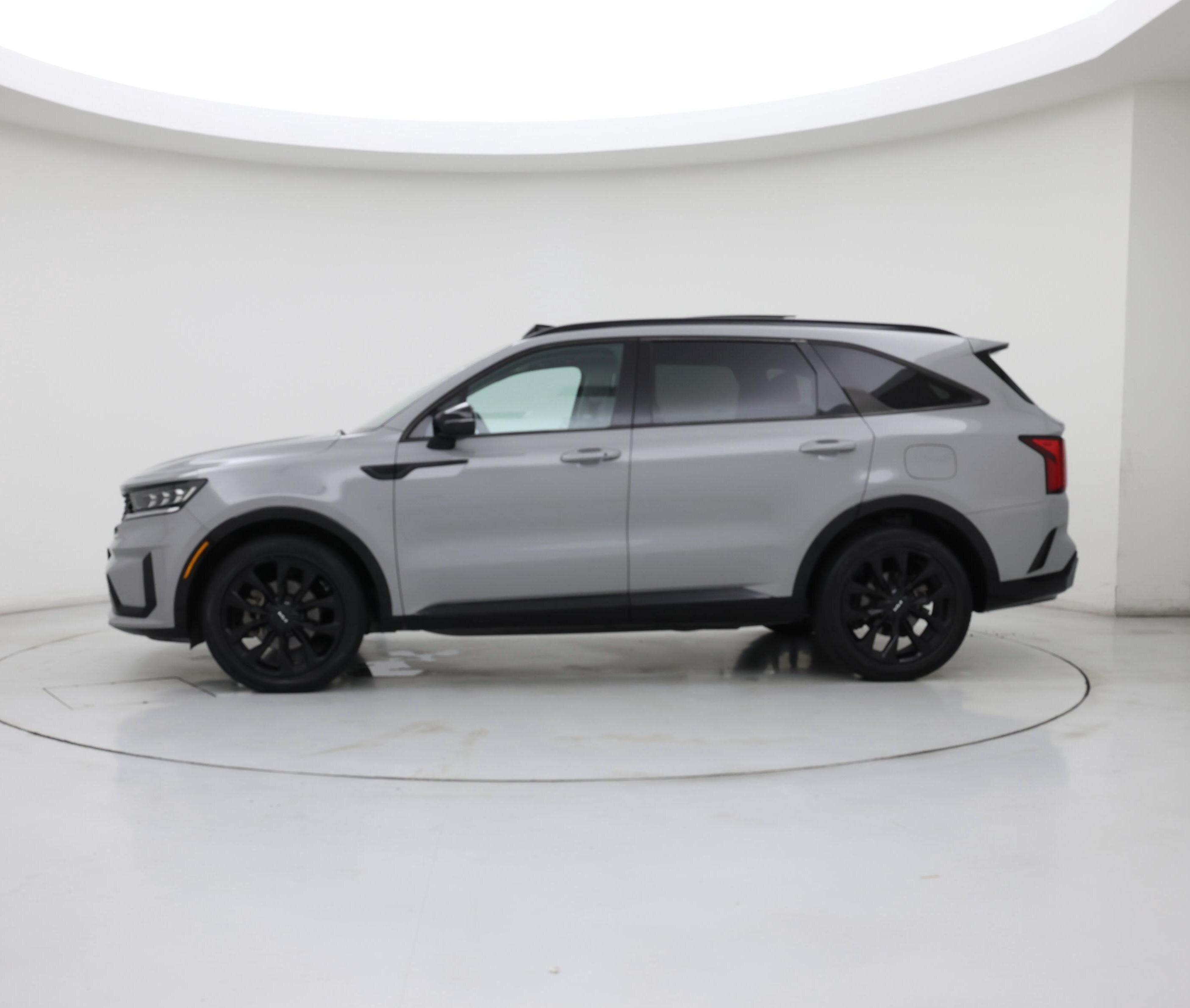Thumbnail: 2022 Kia Sorento - 3