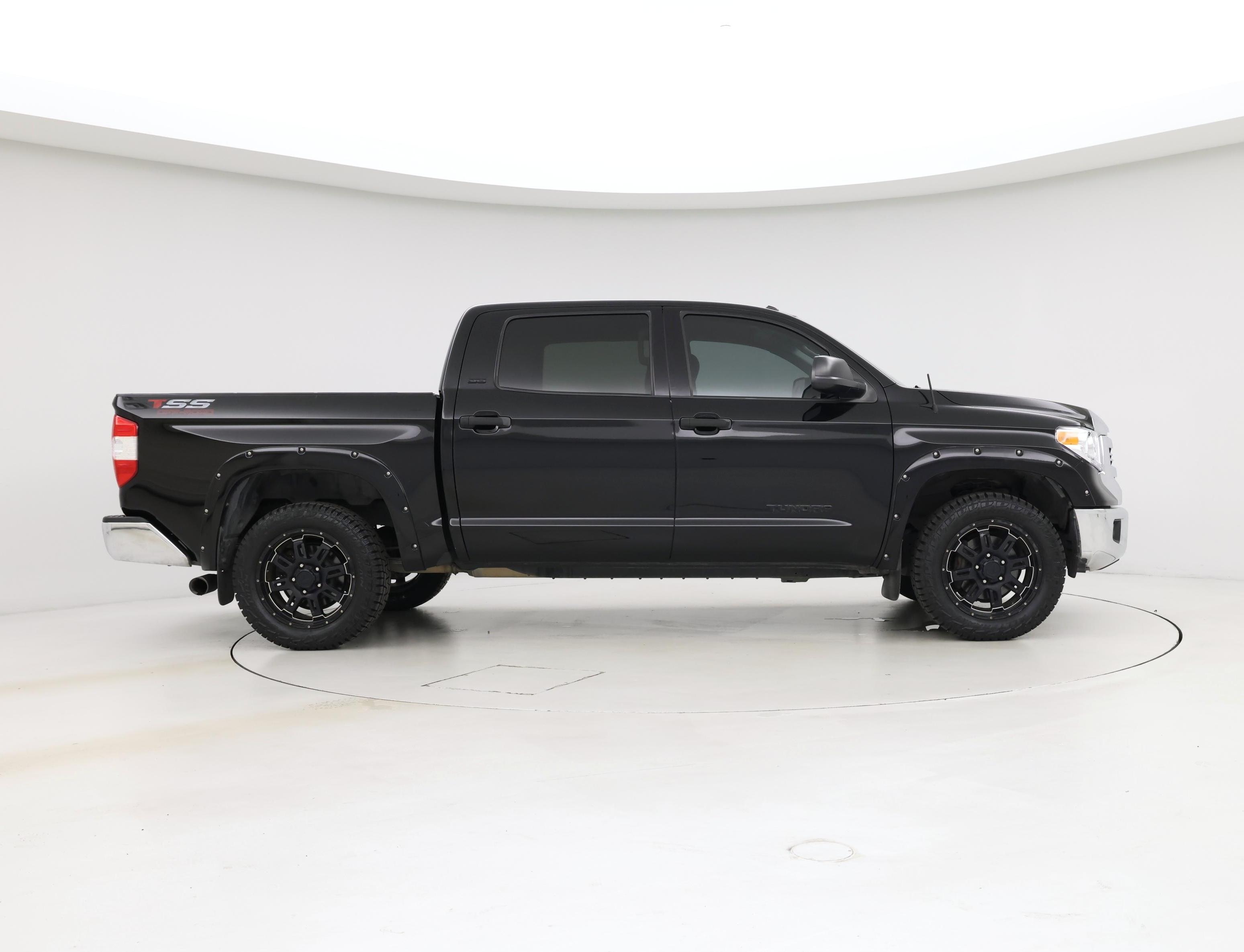Thumbnail: 2017 Toyota Tundra - 7