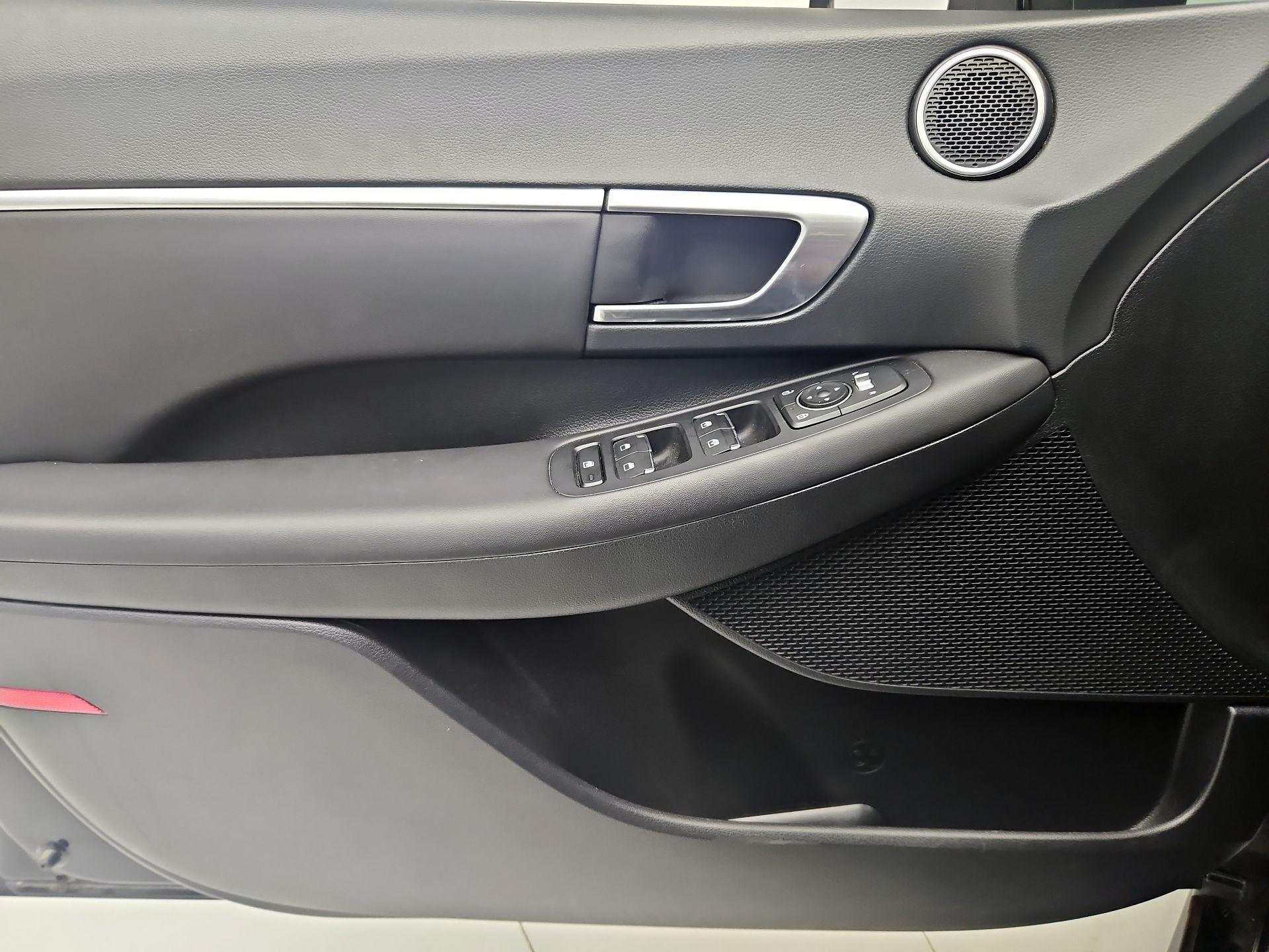Thumbnail: 2023 Hyundai Sonata - 12