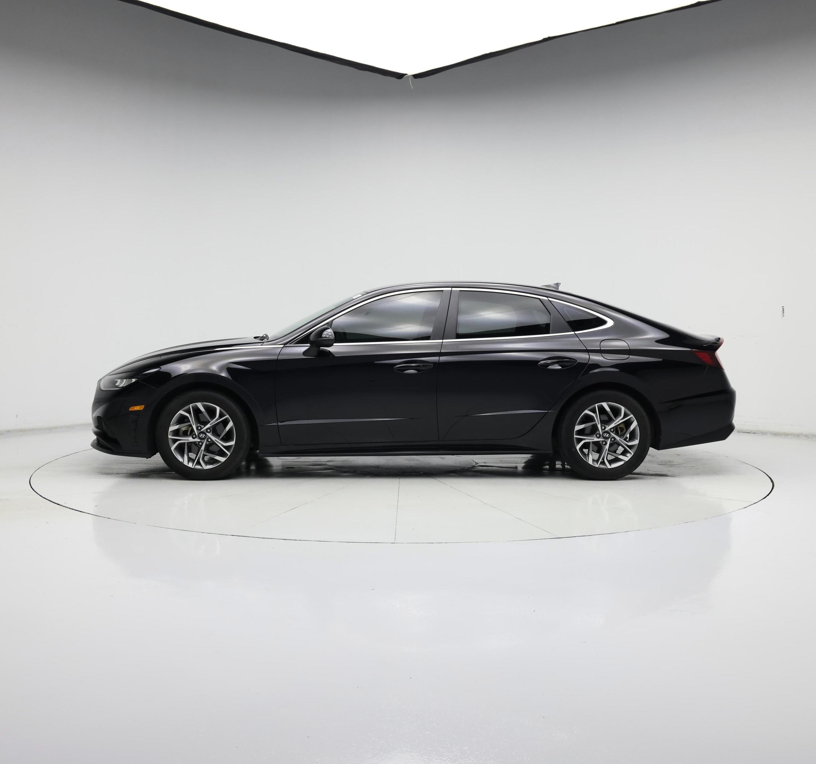 Thumbnail: 2023 Hyundai Sonata - 3