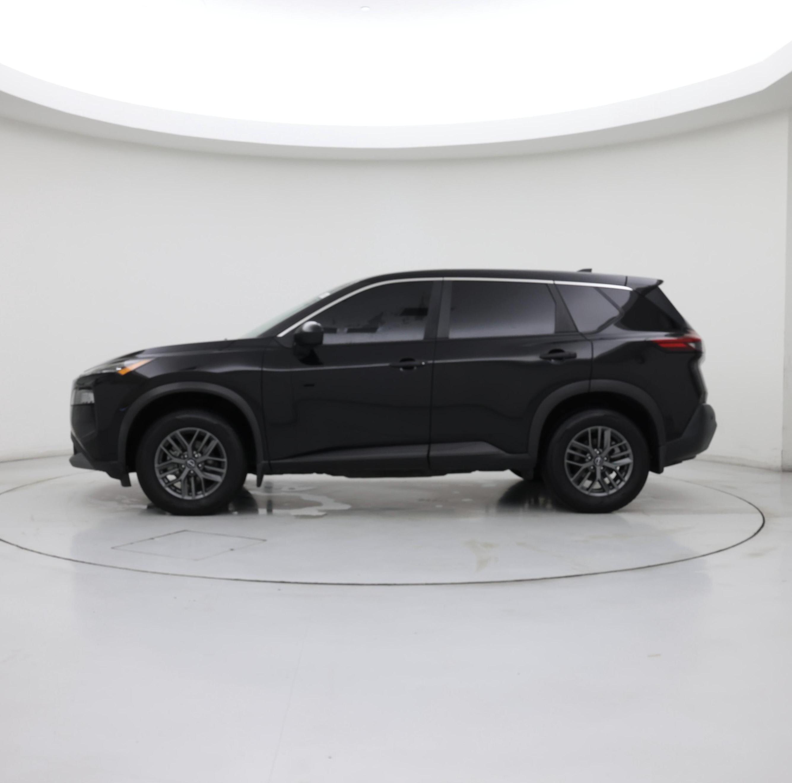 Thumbnail: 2022 Nissan Rogue - 3