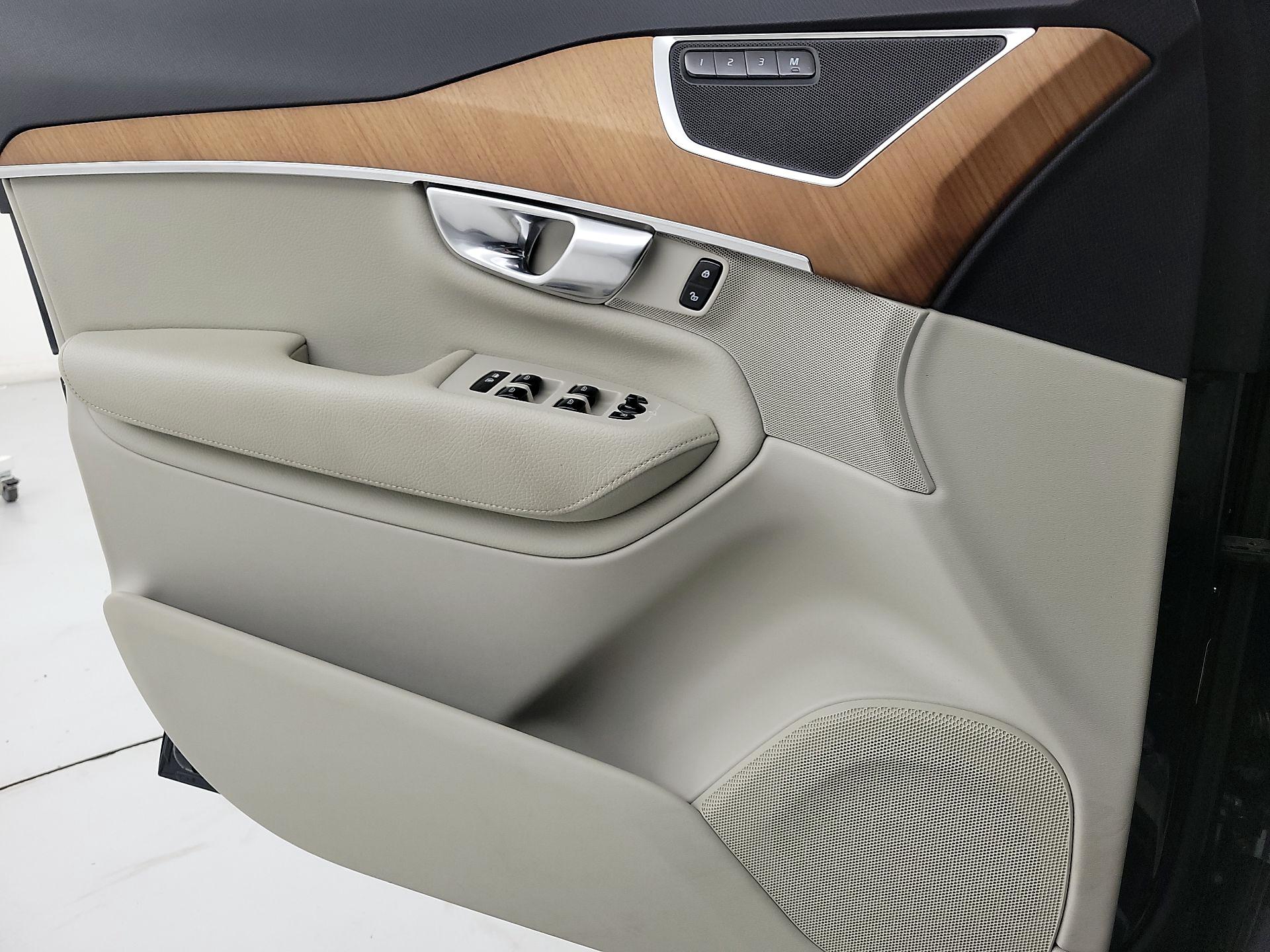 Thumbnail: 2022 Volvo XC90 - 12
