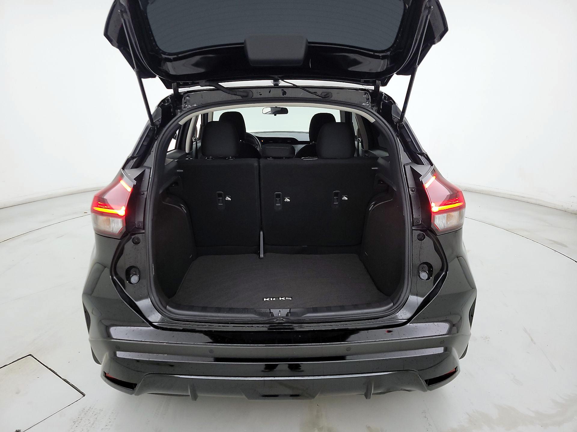 Thumbnail: 2024 Nissan Kicks - 19