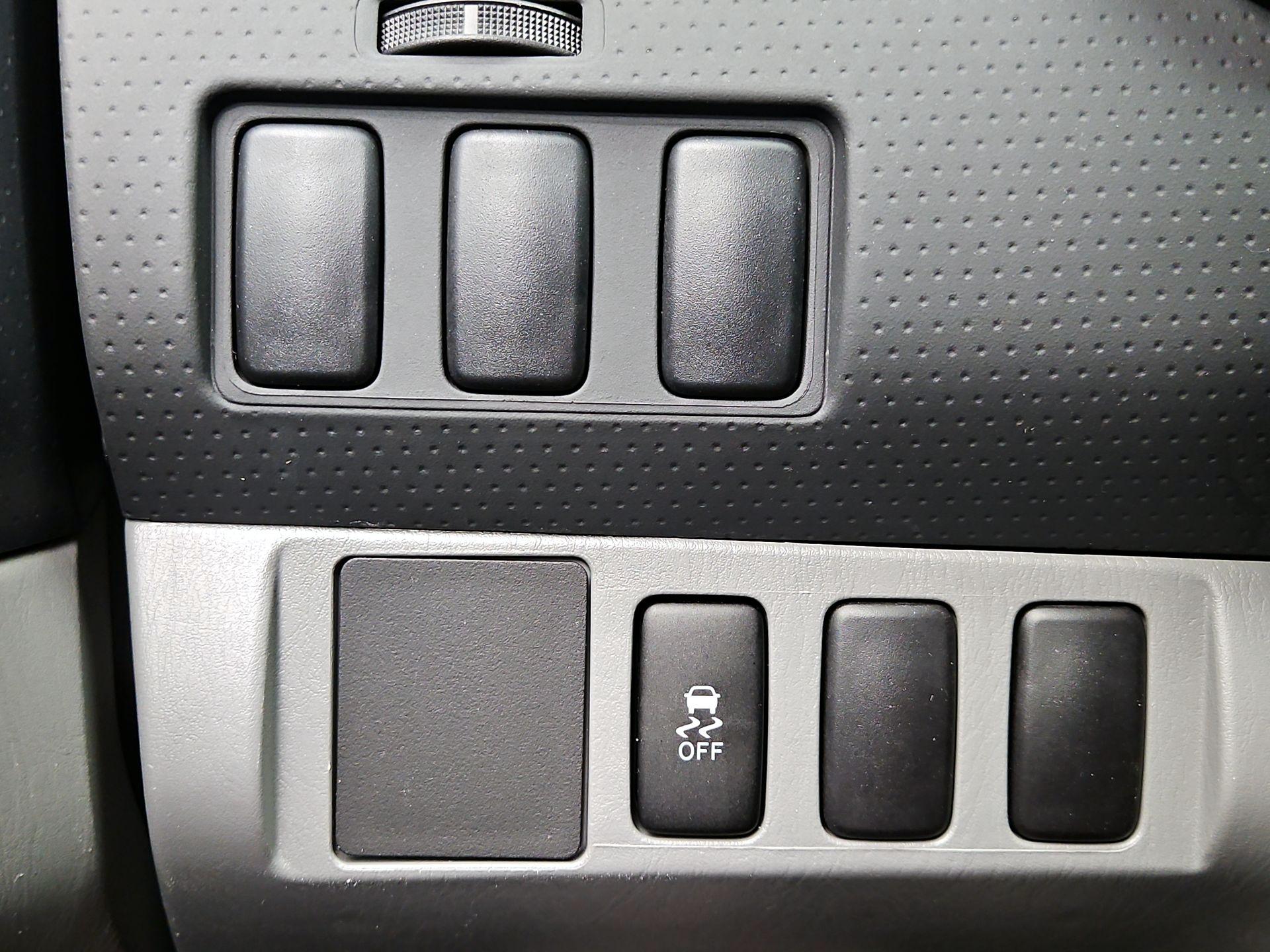 Thumbnail: 2014 Toyota Tacoma - 13