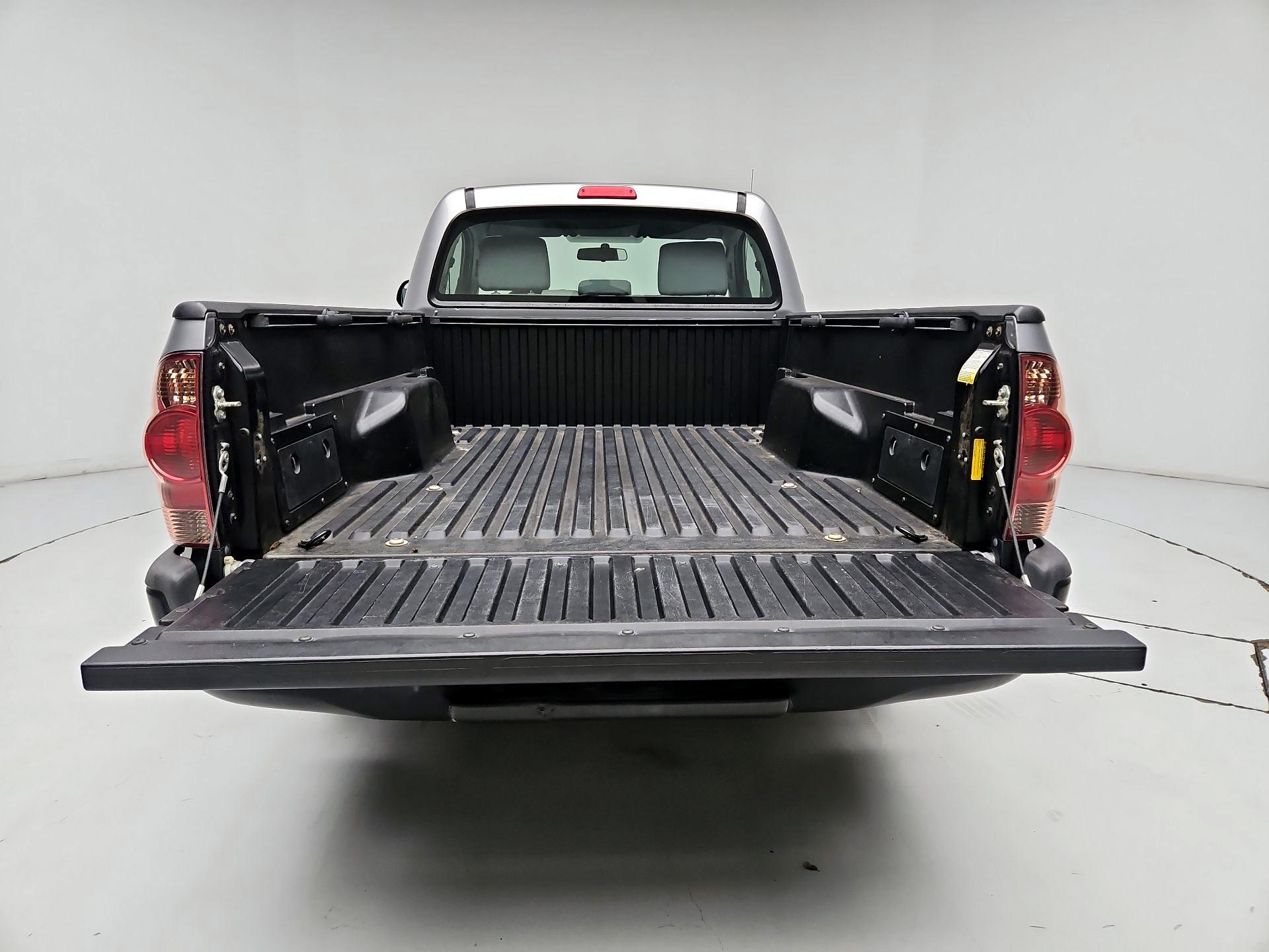 Thumbnail: 2014 Toyota Tacoma - 18