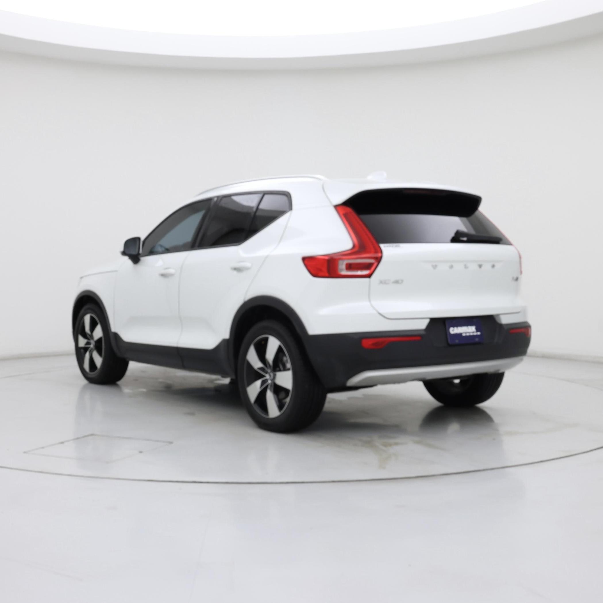 Thumbnail: 2021 Volvo XC40 - 2